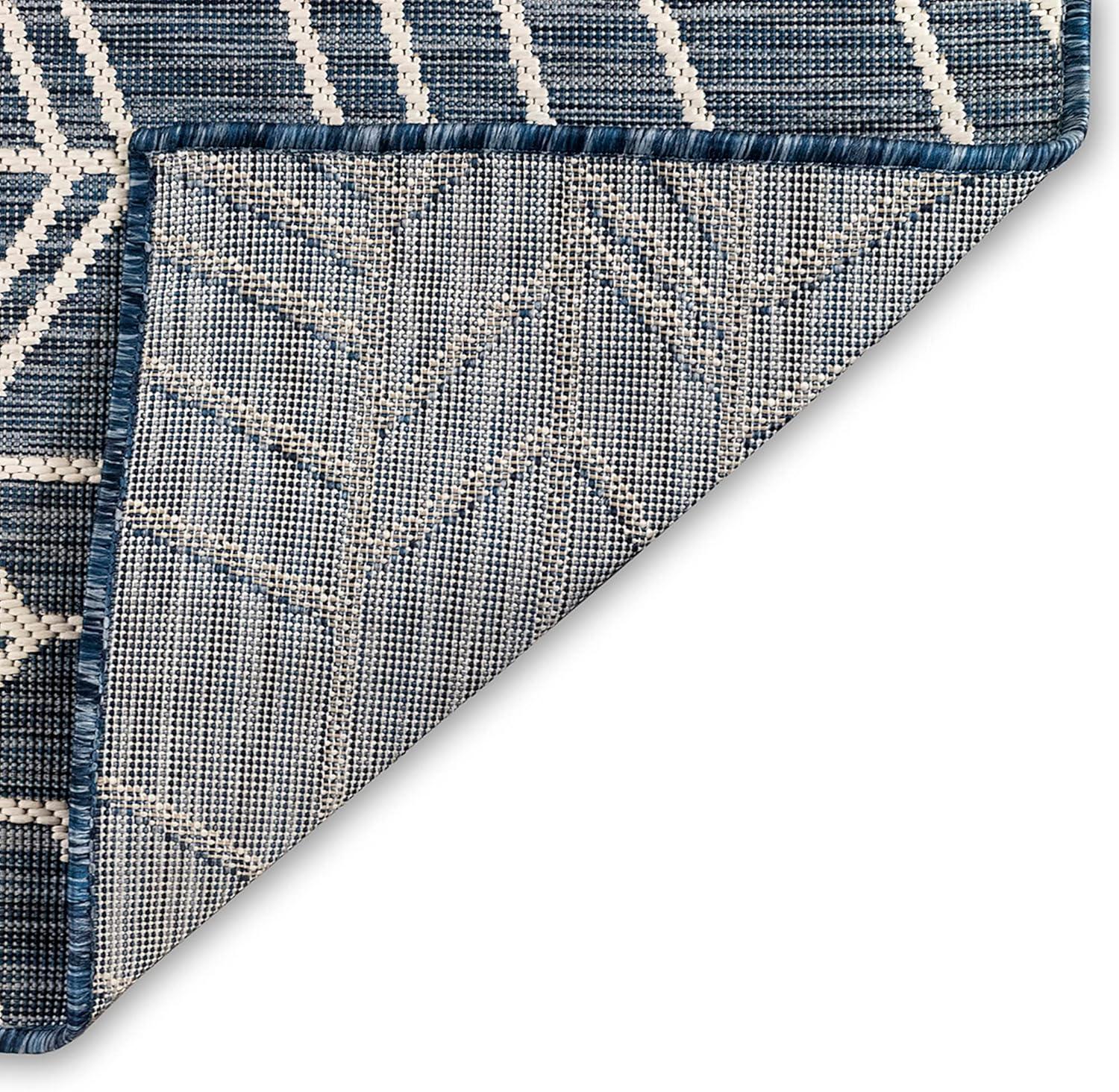 Navy Chevron Geometric Indoor/Outdoor Easy-Care Rug 3'3" x 4'11"