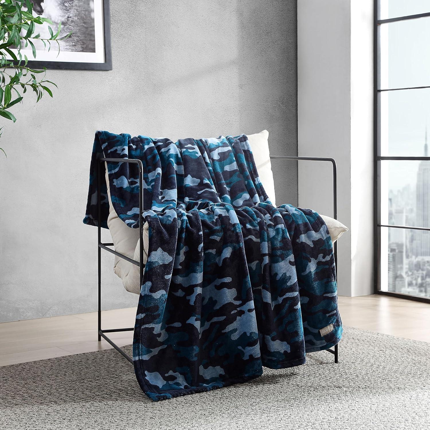 Kenneth Cole Reaction Plush Fleece Throw Blanket (Blend Out-Navy)-50" X 70"