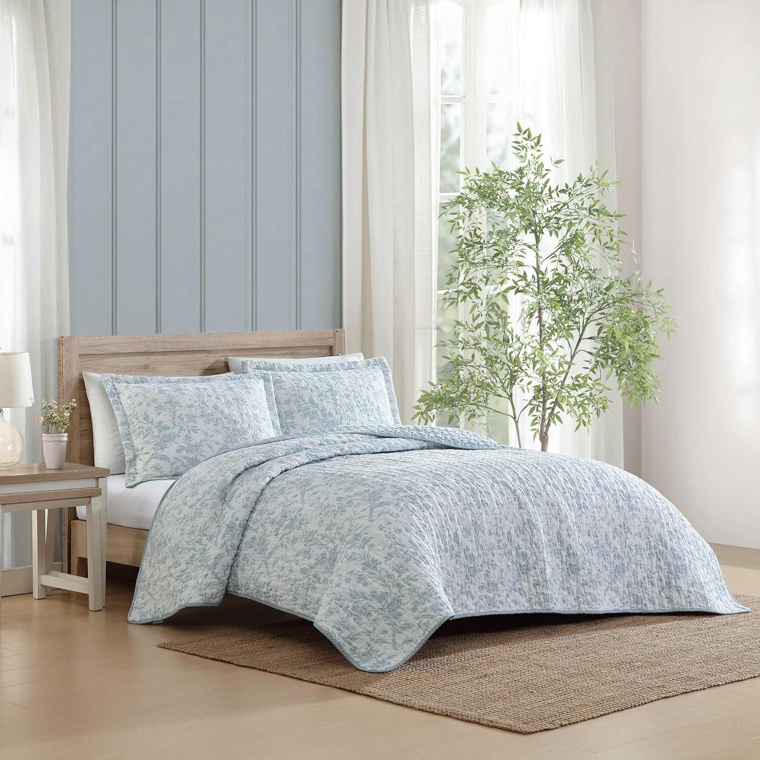 Amberly Blue Reversible Twin Microfiber Quilt Set