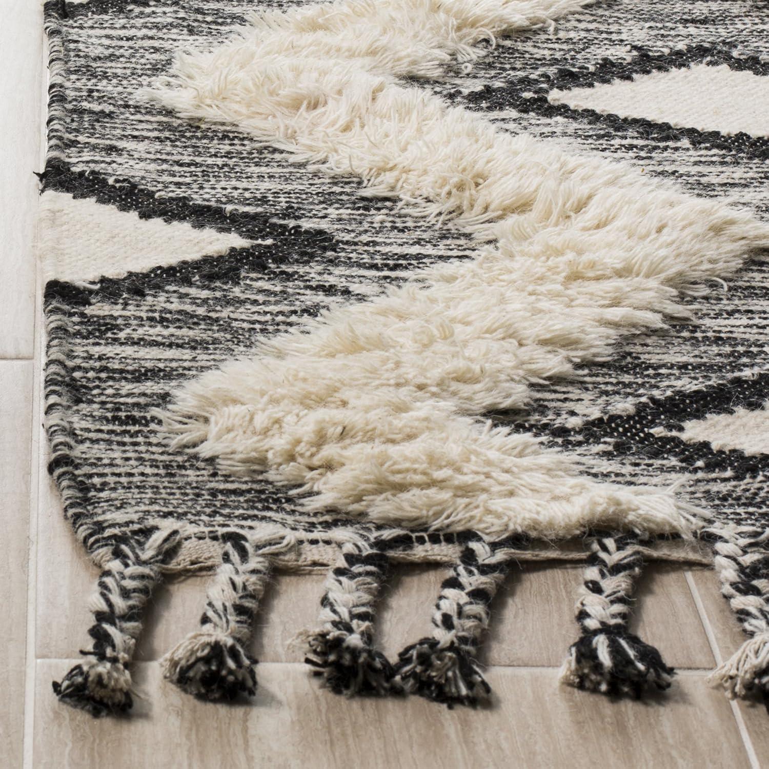 Kenya KNY908 Hand Knotted Area Rug - Black/Ivory - 4'x6' - Safavieh