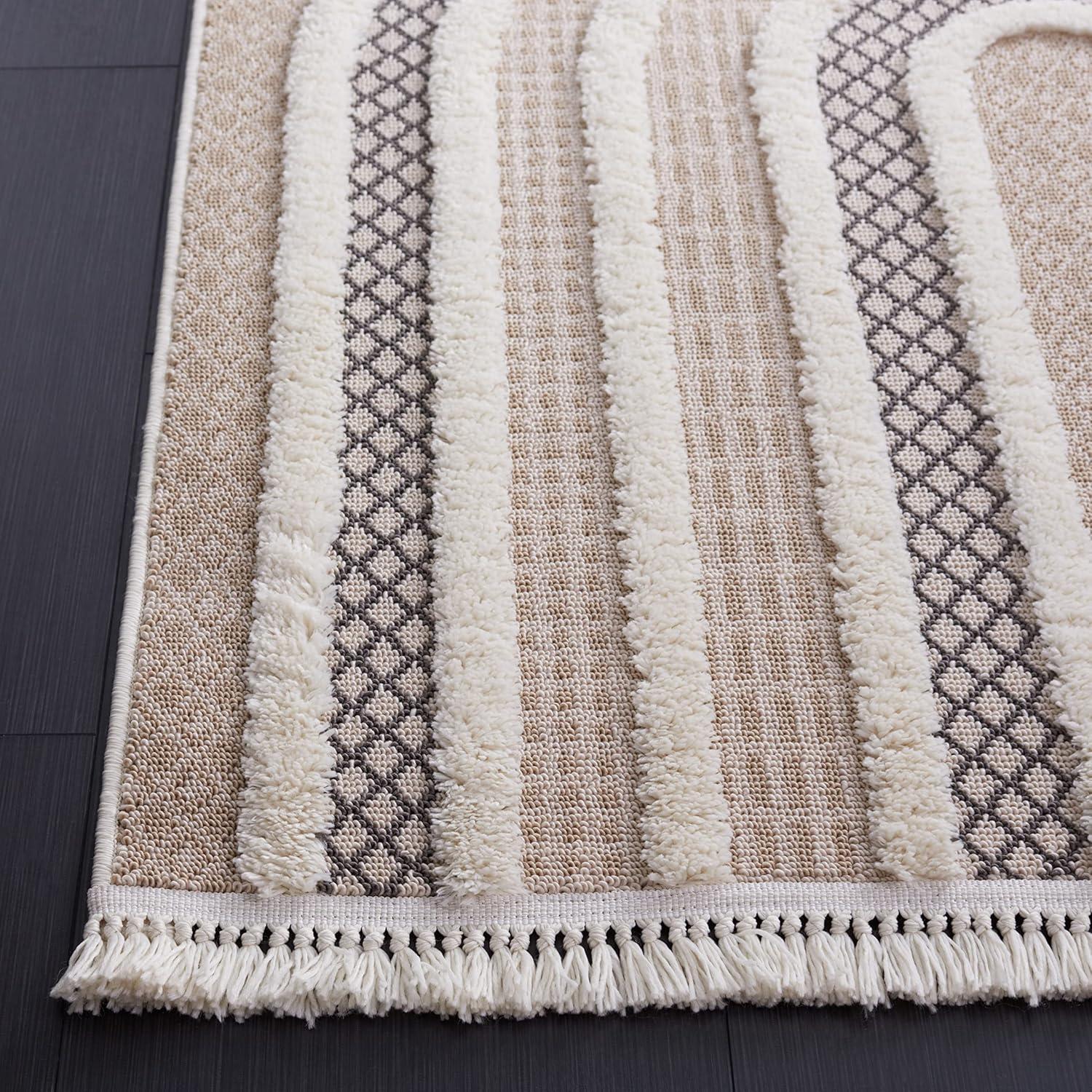 Urban 210 Area Rug In Beige / Ivory