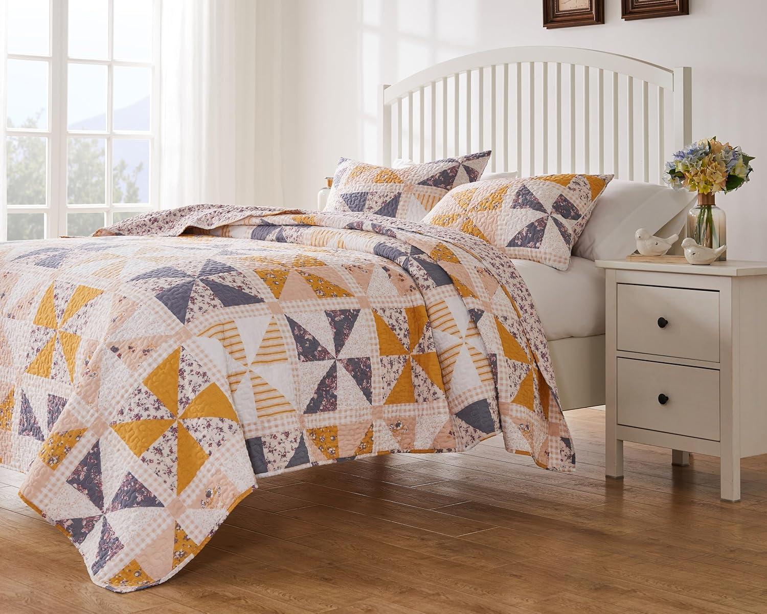 Greenland Home Fashions Heirloom Posey Reversible Quilt Set