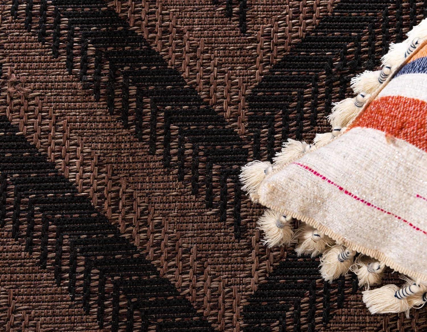 Unique Loom 2' 2 x 6' 0 Runner Brown Outdoor Modern Chevron Area Rug