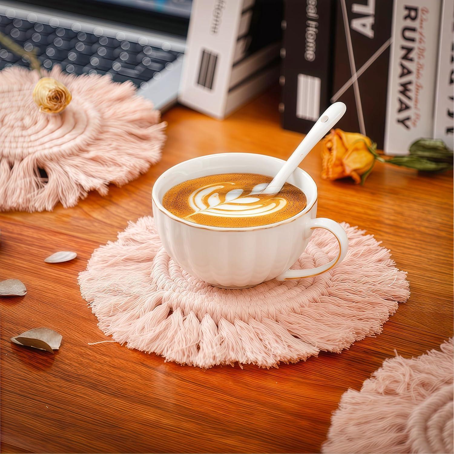 2 Posavasos Bohemios de Macramé para Bebidas, Posavasos Absorbentes con Borla, Posavasos Redondos de Algodón Hechos a Mano de 7 Pulgadas para Mesa de Escritorio, Cocina, Oficina, Hogar, Bar, Protección de Mesa, Regalo de Inauguración de la Casa, Rosa