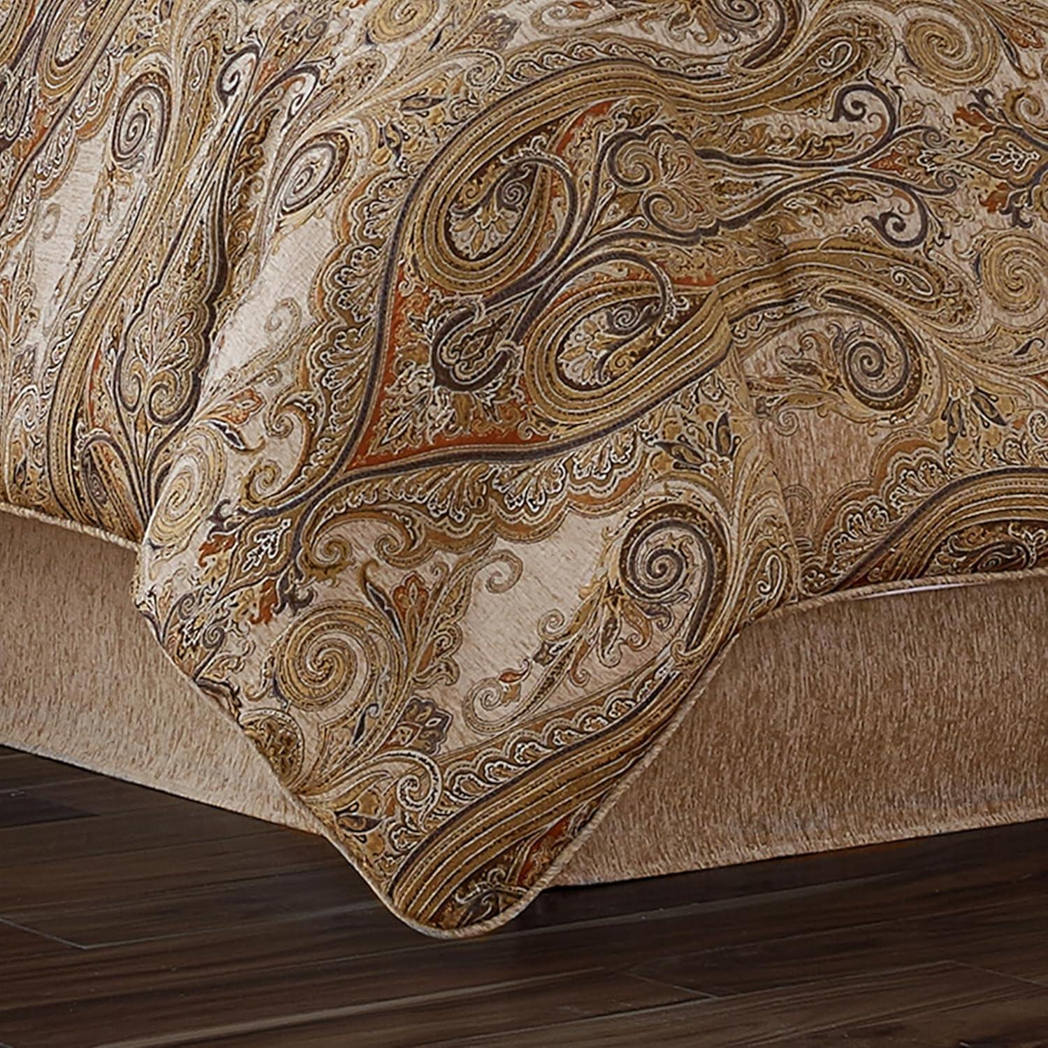 Lakeview Comforter Set