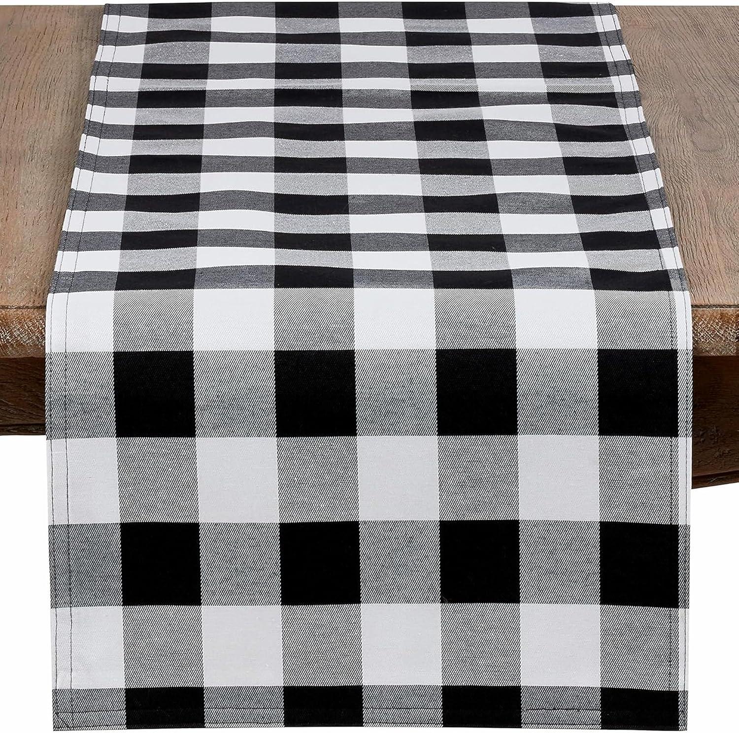 Saro Lifestyle Cotton And Poly Blend Table Runner With Plaid Design, Black, 16" x 72"
