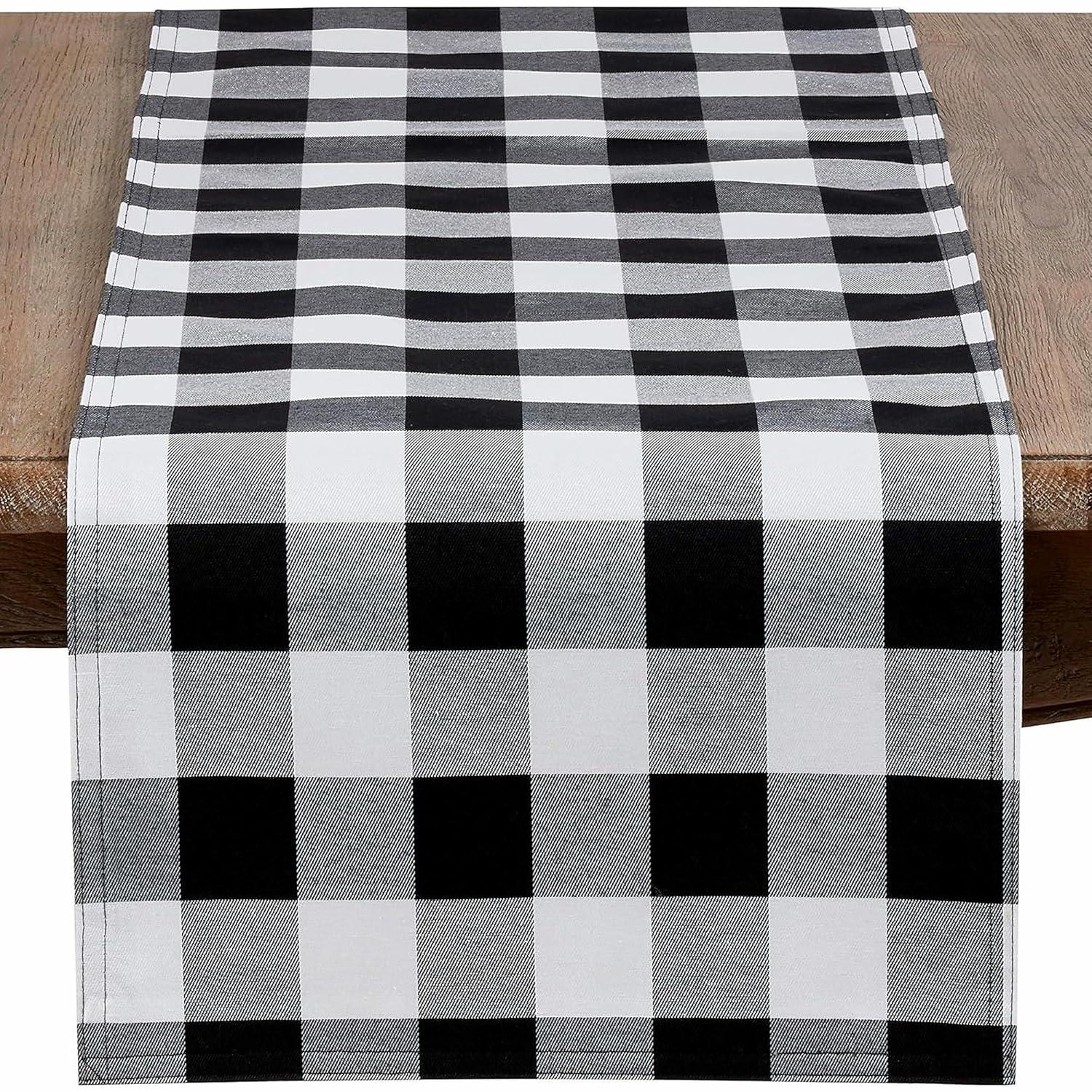 Saro Lifestyle Cotton And Poly Blend Table Runner With Plaid Design, Black, 16" x 72"