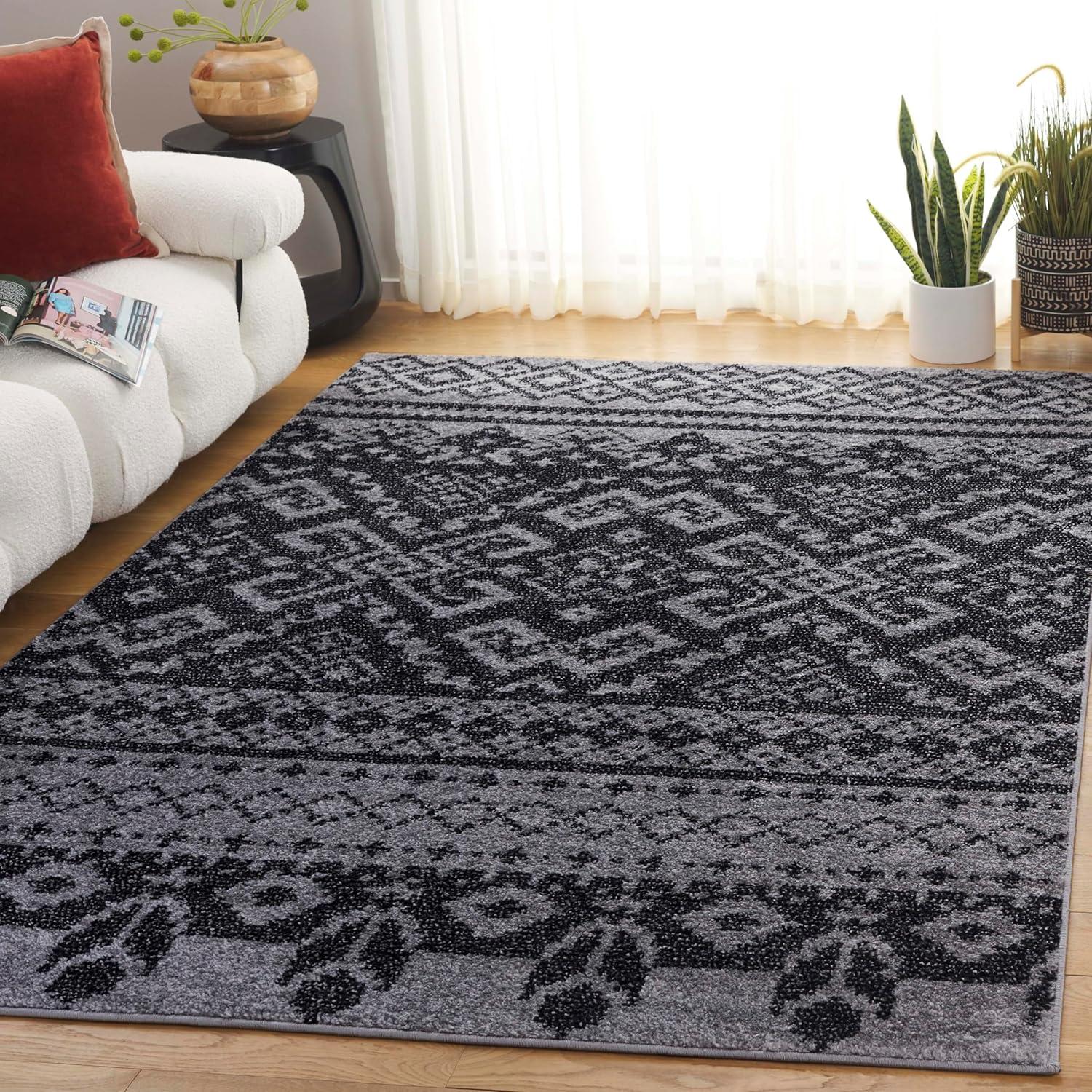 Adirondack Silver and Black 6' x 9' Geometric Area Rug