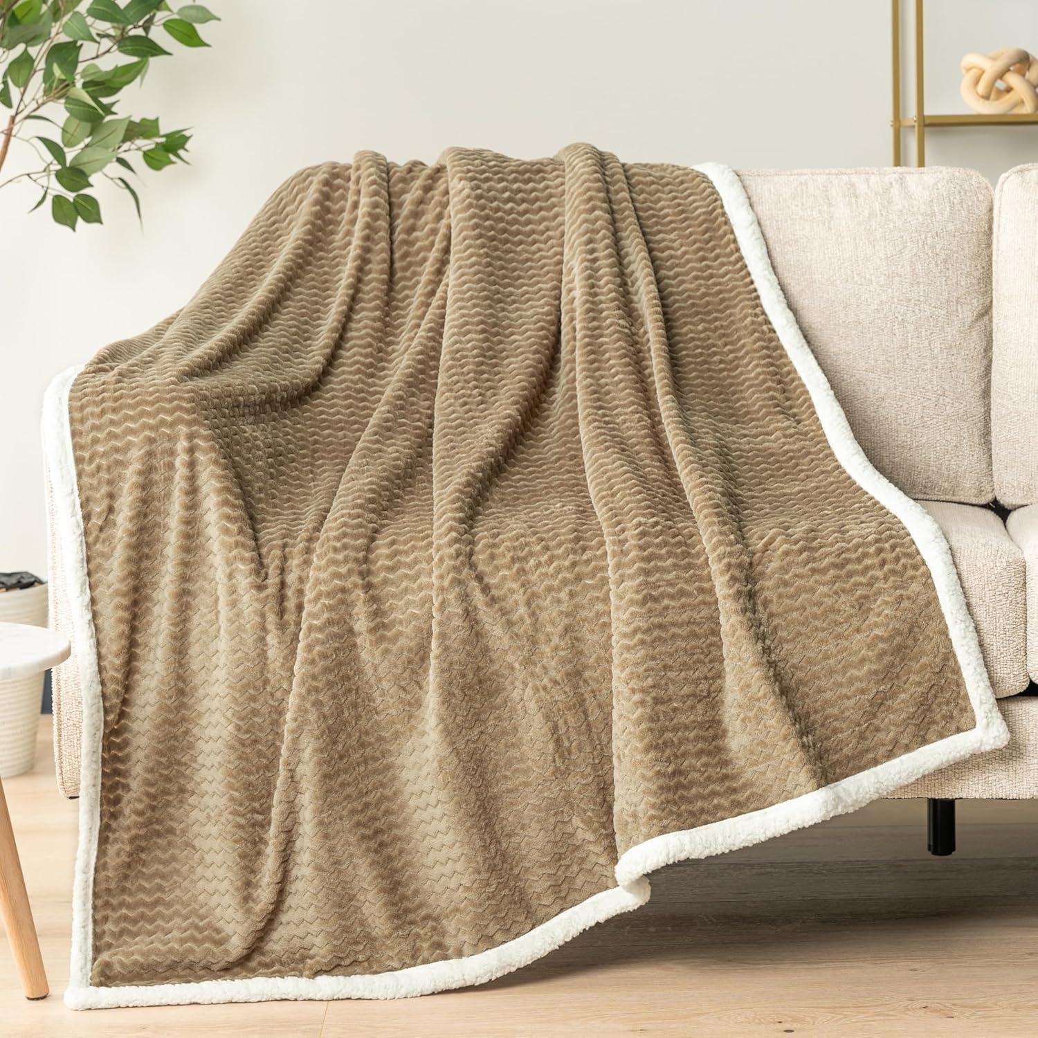Pavilia Hand Woven Throw Blanket