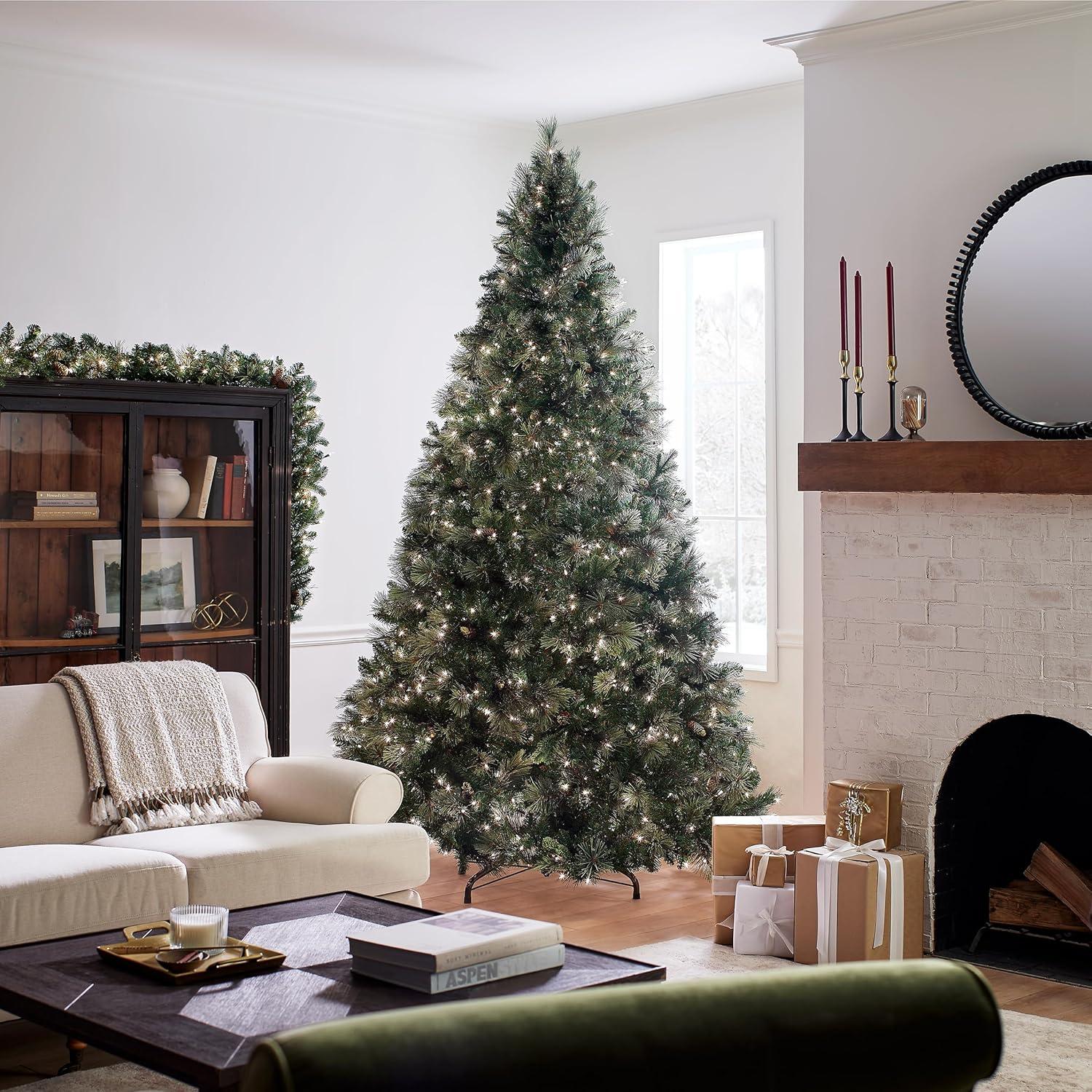 National Tree Company 9' Pre-lit Carolina Pine Artificial Christmas Tree with 900 Clear Lights
