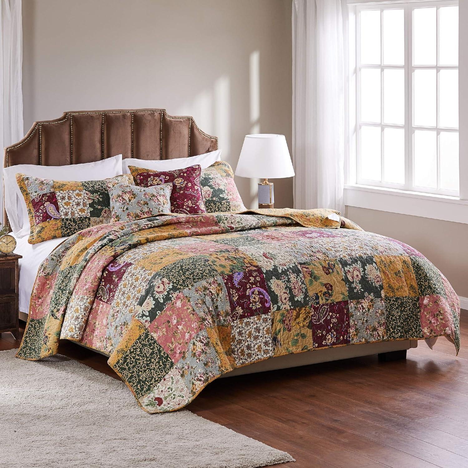 Antique Chic 100% Cotton Patchwork Reversible Quilt Set with Throw Pillows