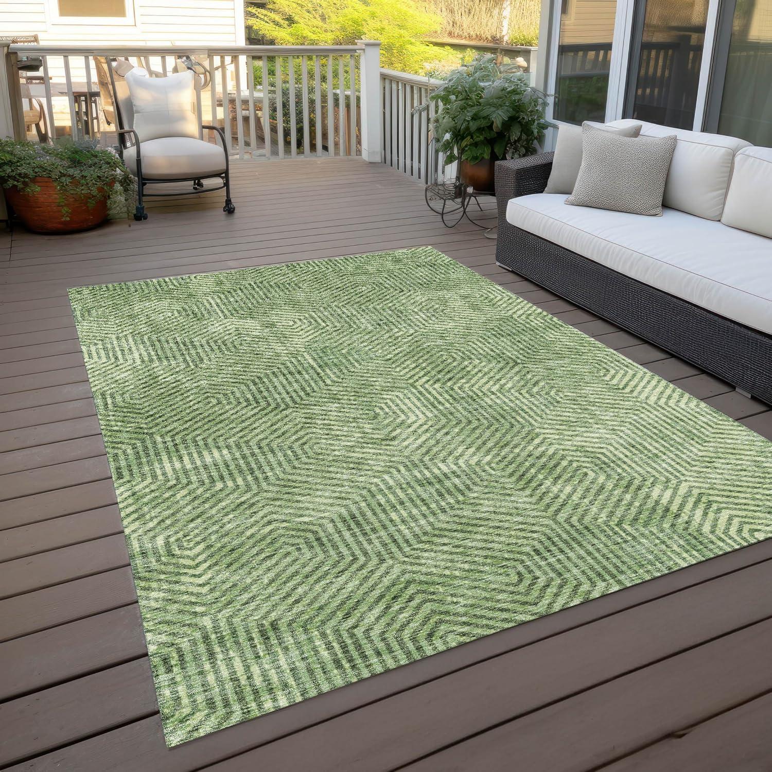 Green Geometric Machine-Washable Indoor/Outdoor Rug 2'6" x 3'10"