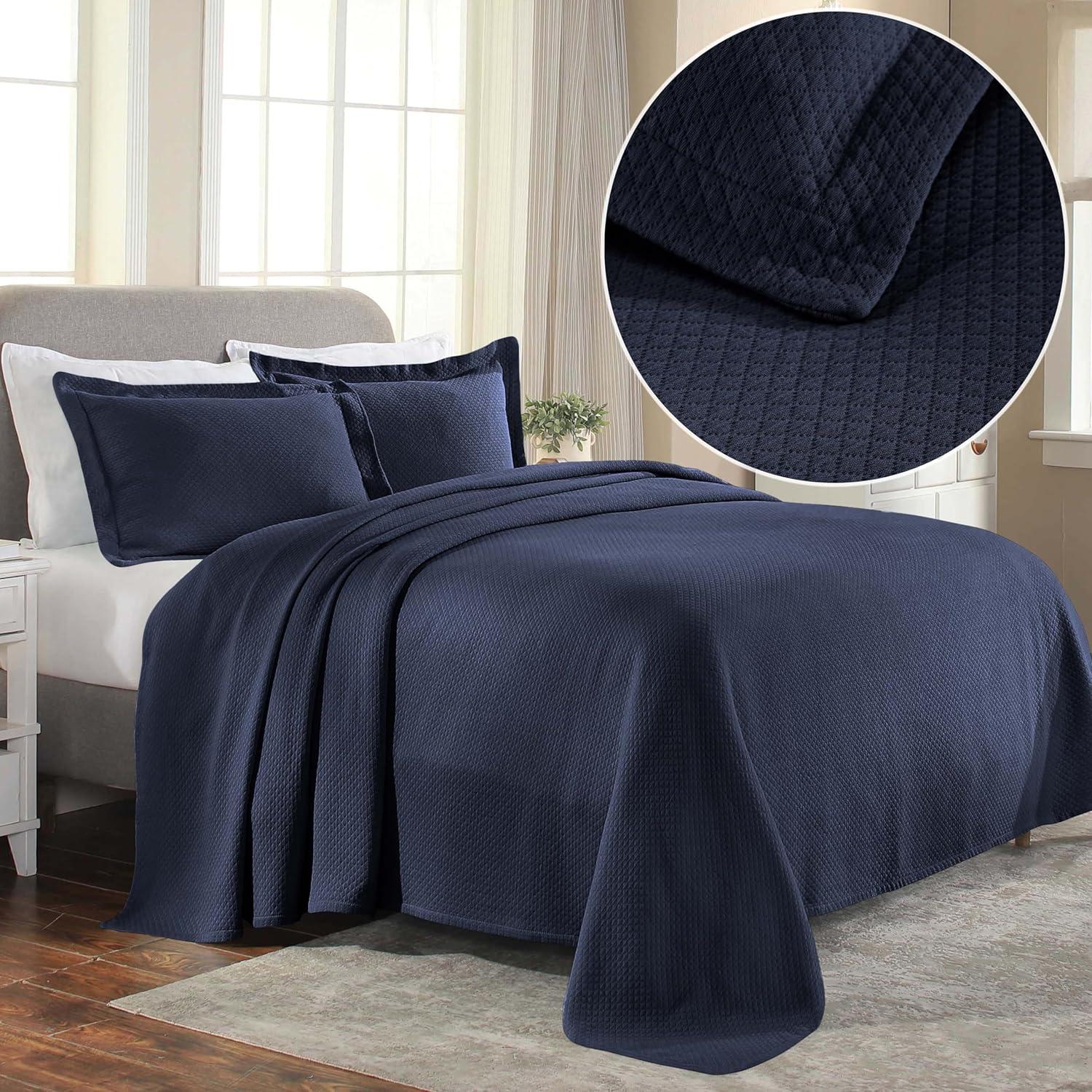 Superior Solitaire Waffled Matelassé Bedspread Set with Shams