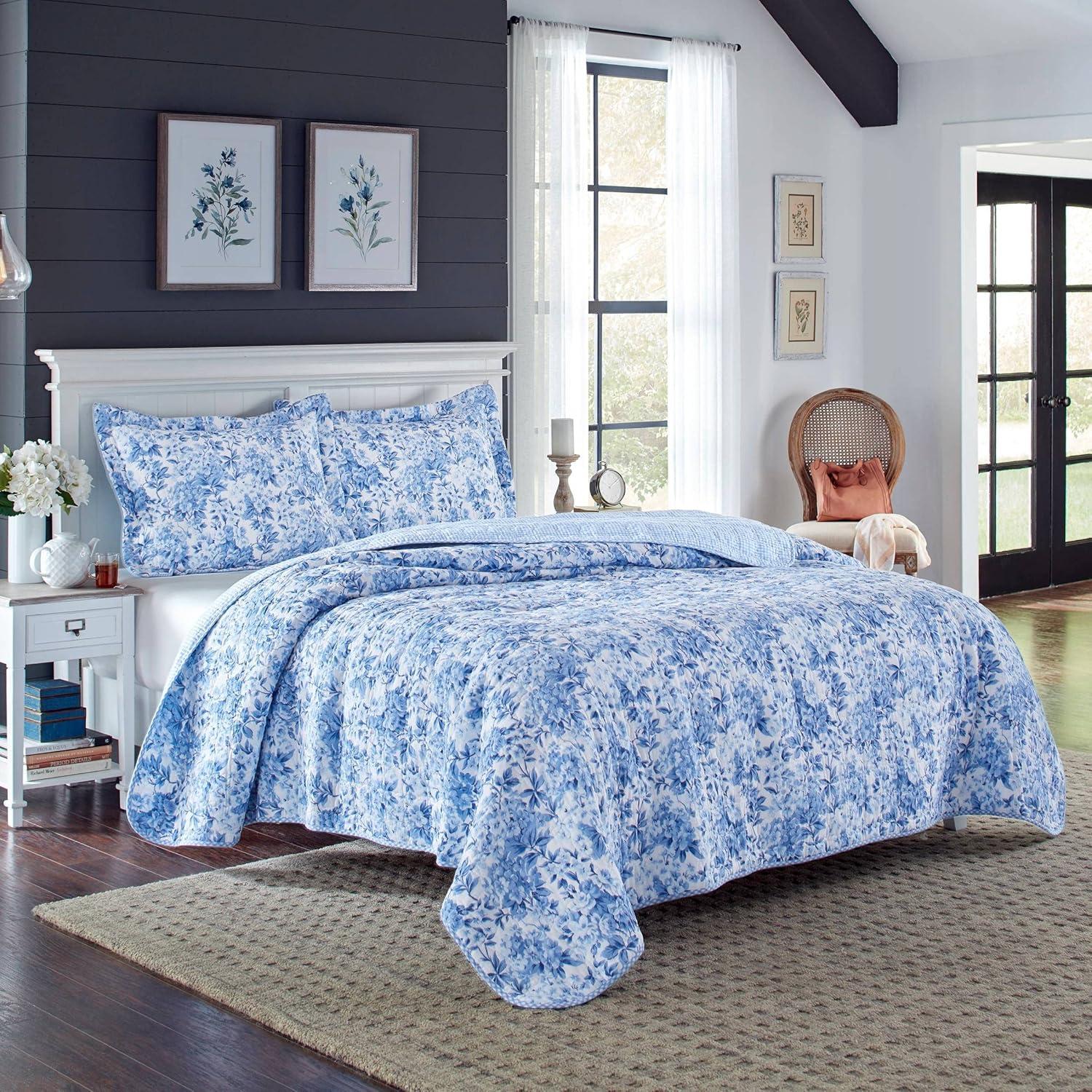 Brighton Blue Cotton Reversible Twin Quilt Set