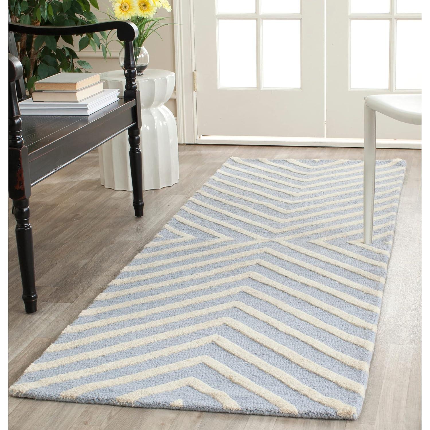 SAFAVIEH Cambridge Lilly Geometric Wool Area Rug, Dark Grey/Ivory, 5' x 8'