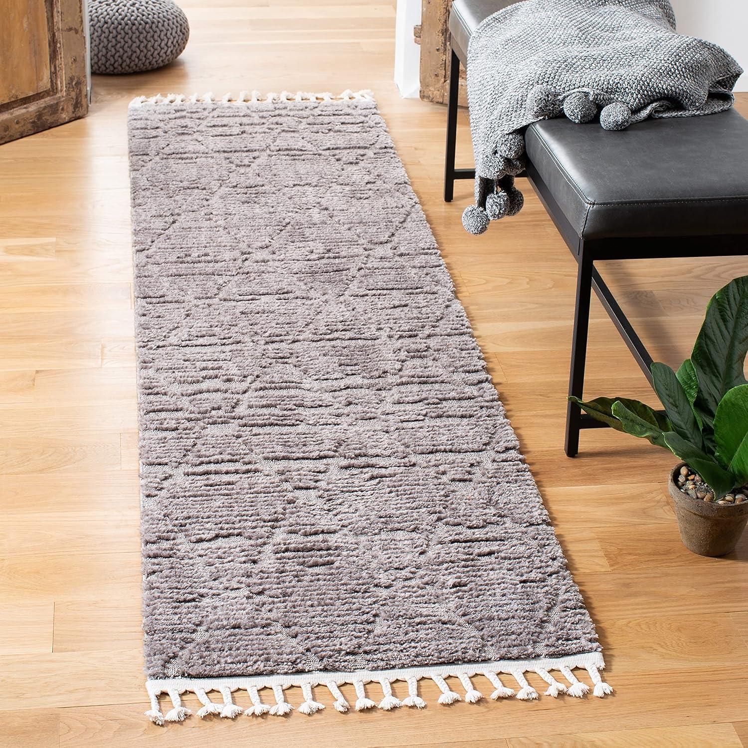 Marrakesh MRK517 Power Loomed Indoor Area Rug - Grey - 6'7"x6'7" - Safavieh