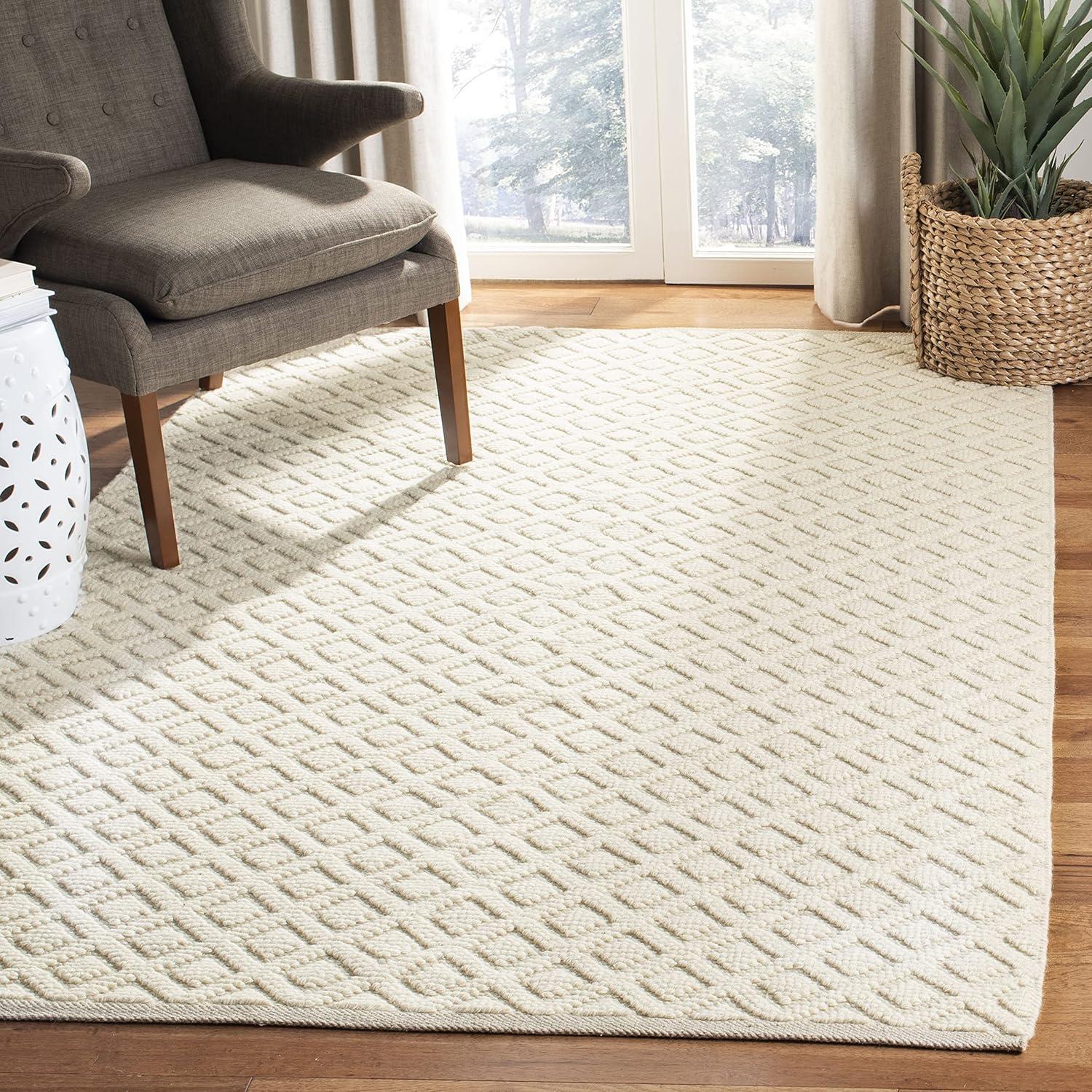 Ivory Handwoven Wool Area Rug with Geometric Pattern, 5' x 8'