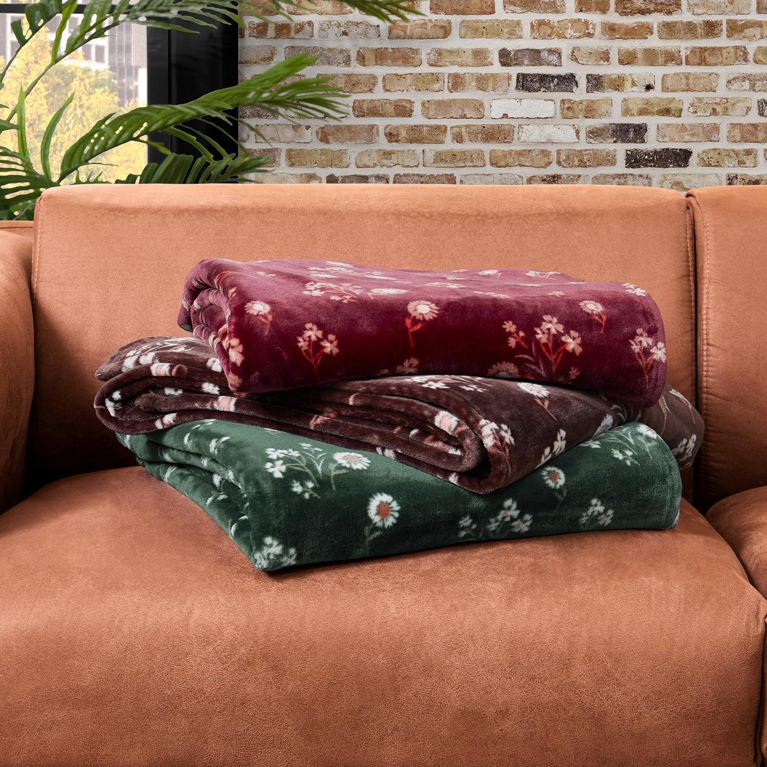 Lucky Brand Lucky Brand Daisy Blankets