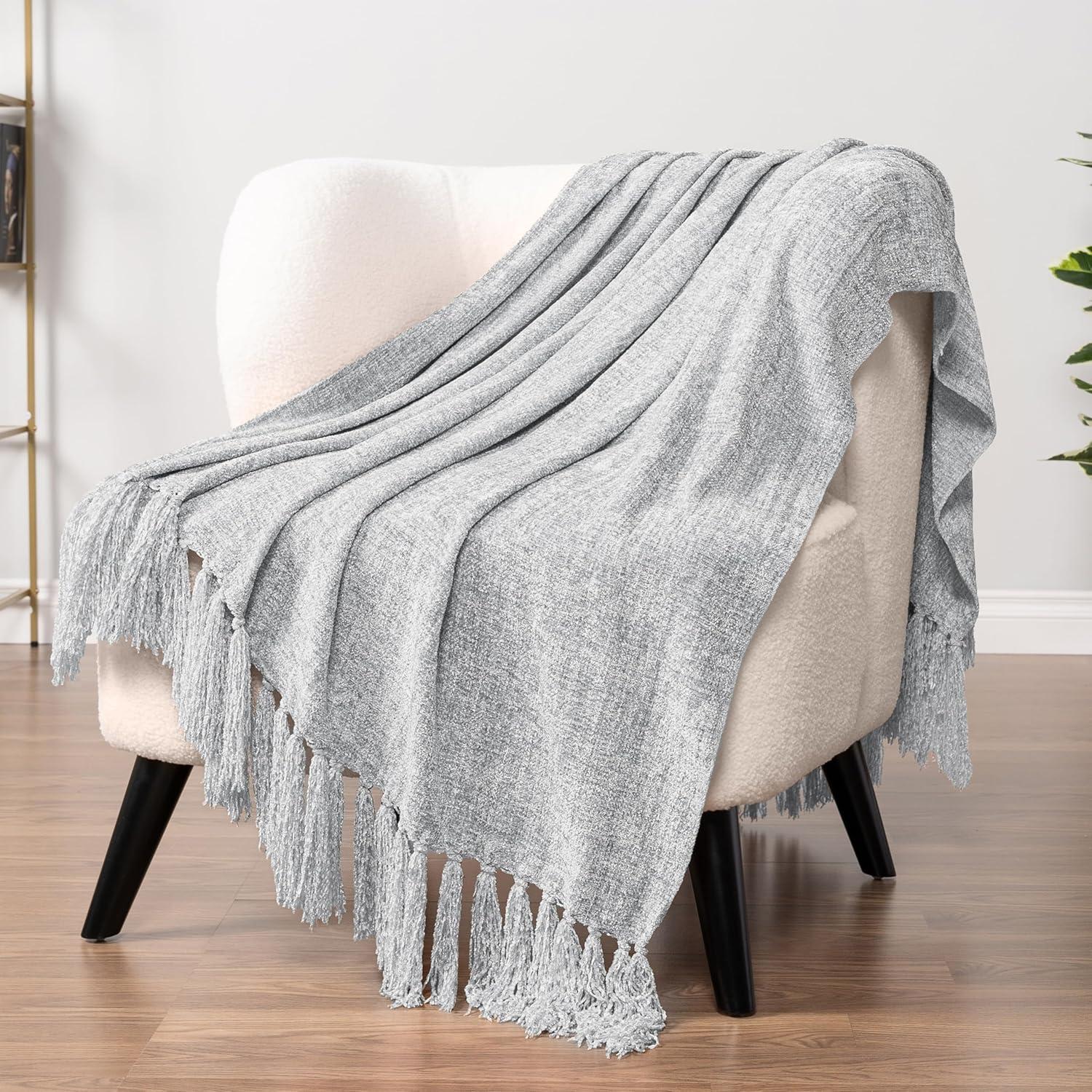 Pavilia Throw Blanket