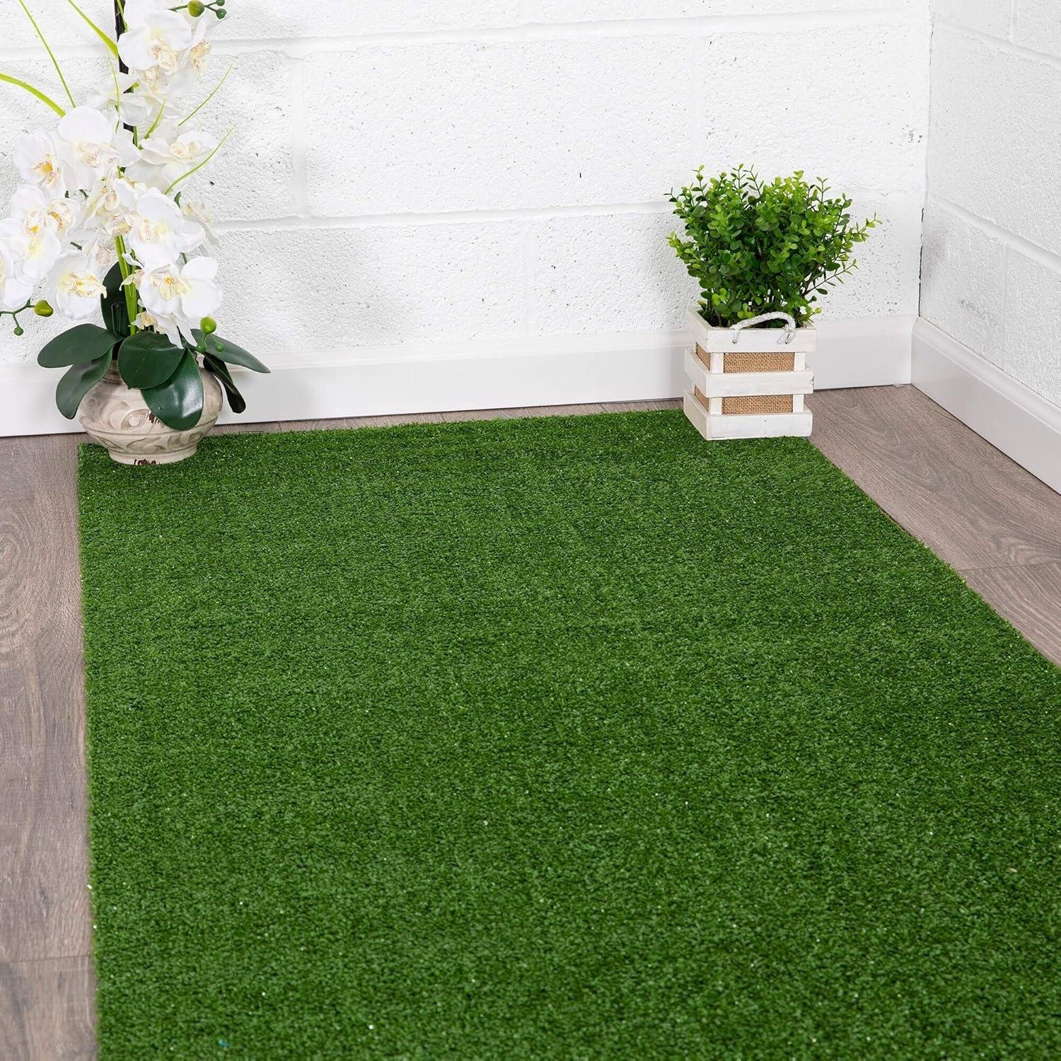 Grass Waterproof Indoor/Outdoor Artificial Grass Turf Rugs and Rolls Customized Size For Balcony, Patios