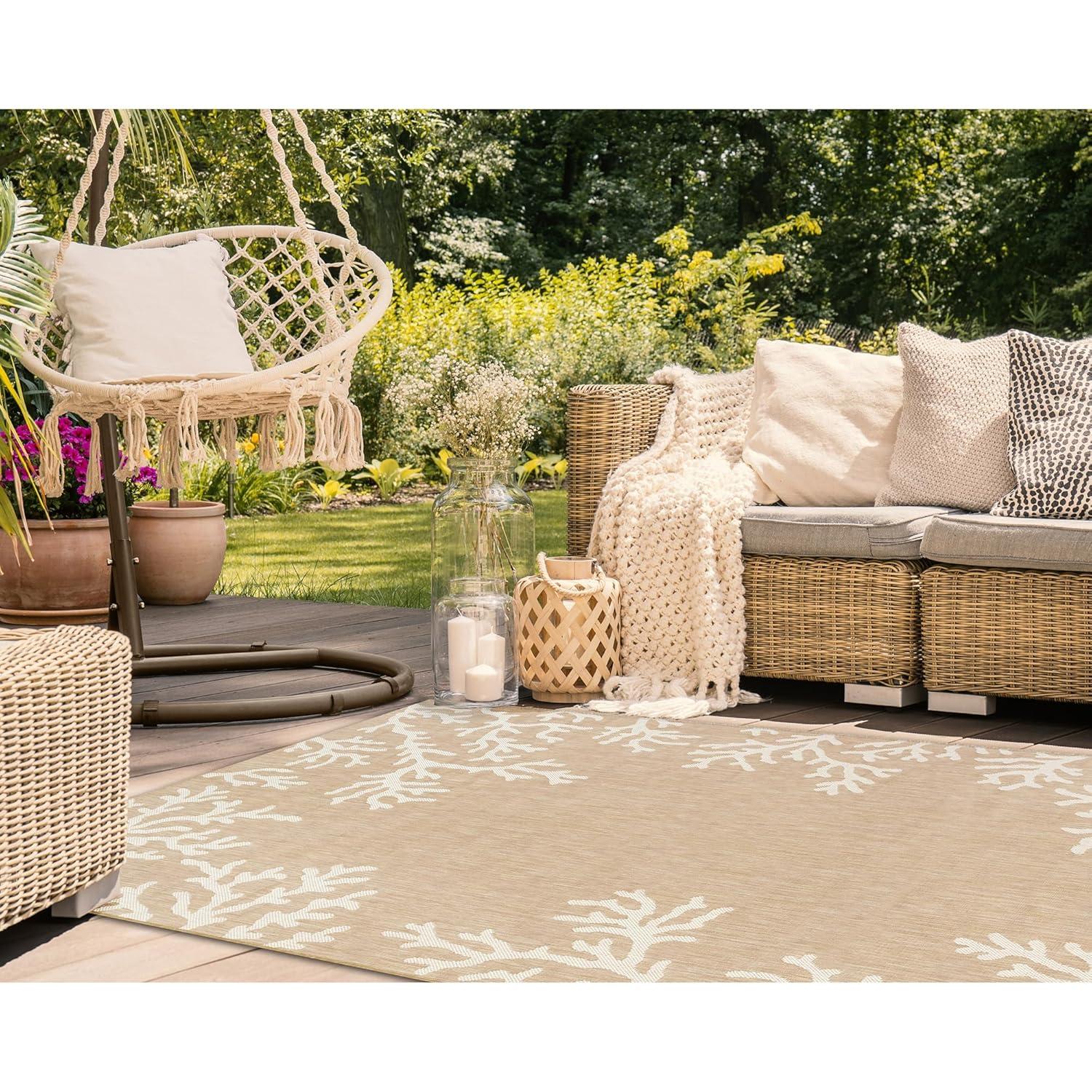 Liora Manne Carmel Coral Border Indoor/Outdoor Rug Sand 7'10" x 9'10"