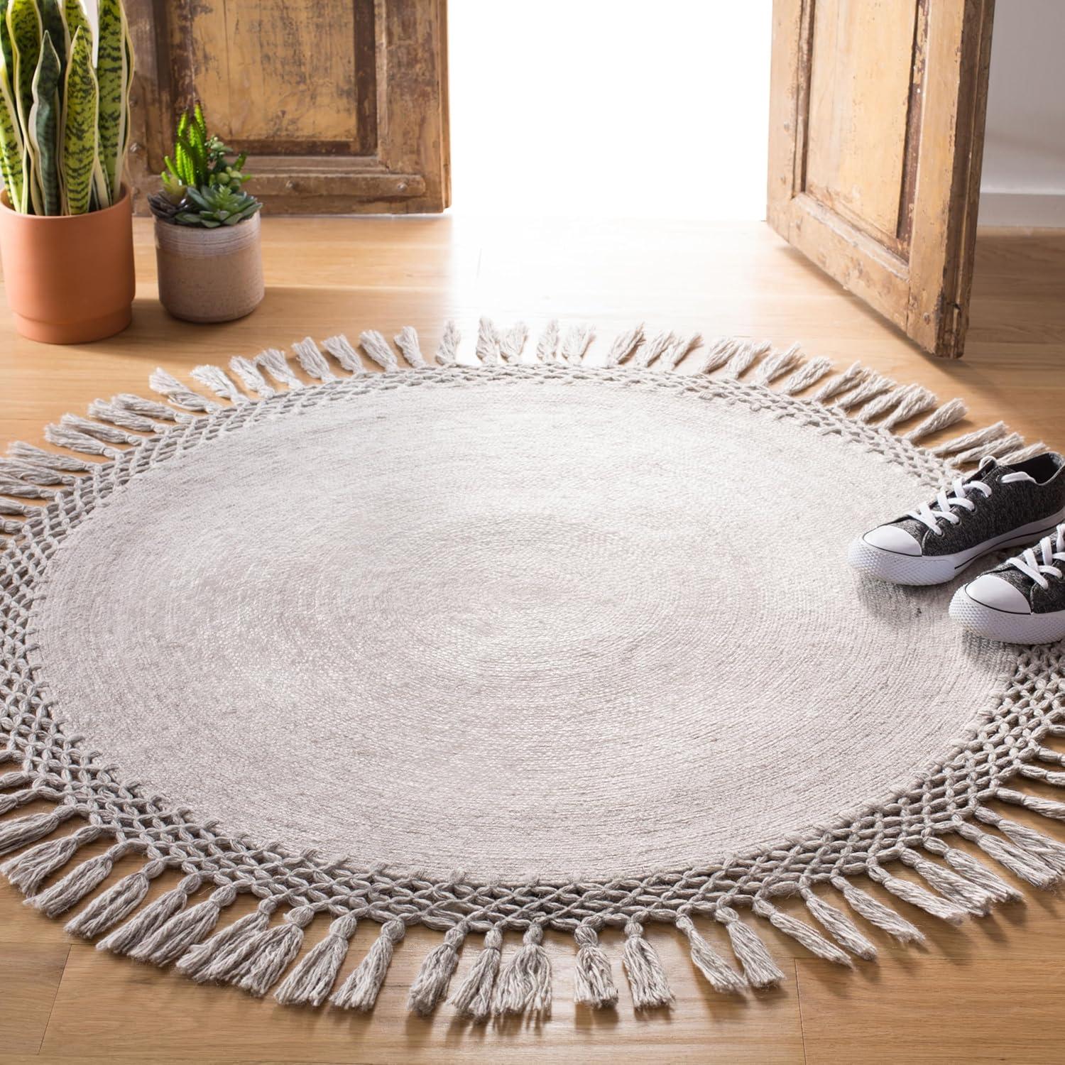 Sahara SAH490 Hand Tufted Area Rug  - Safavieh