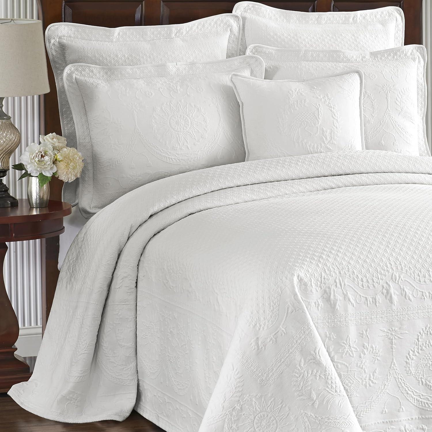 Historic Charleston King Charles Matelasse Traditional Cotton Floral Coverlet