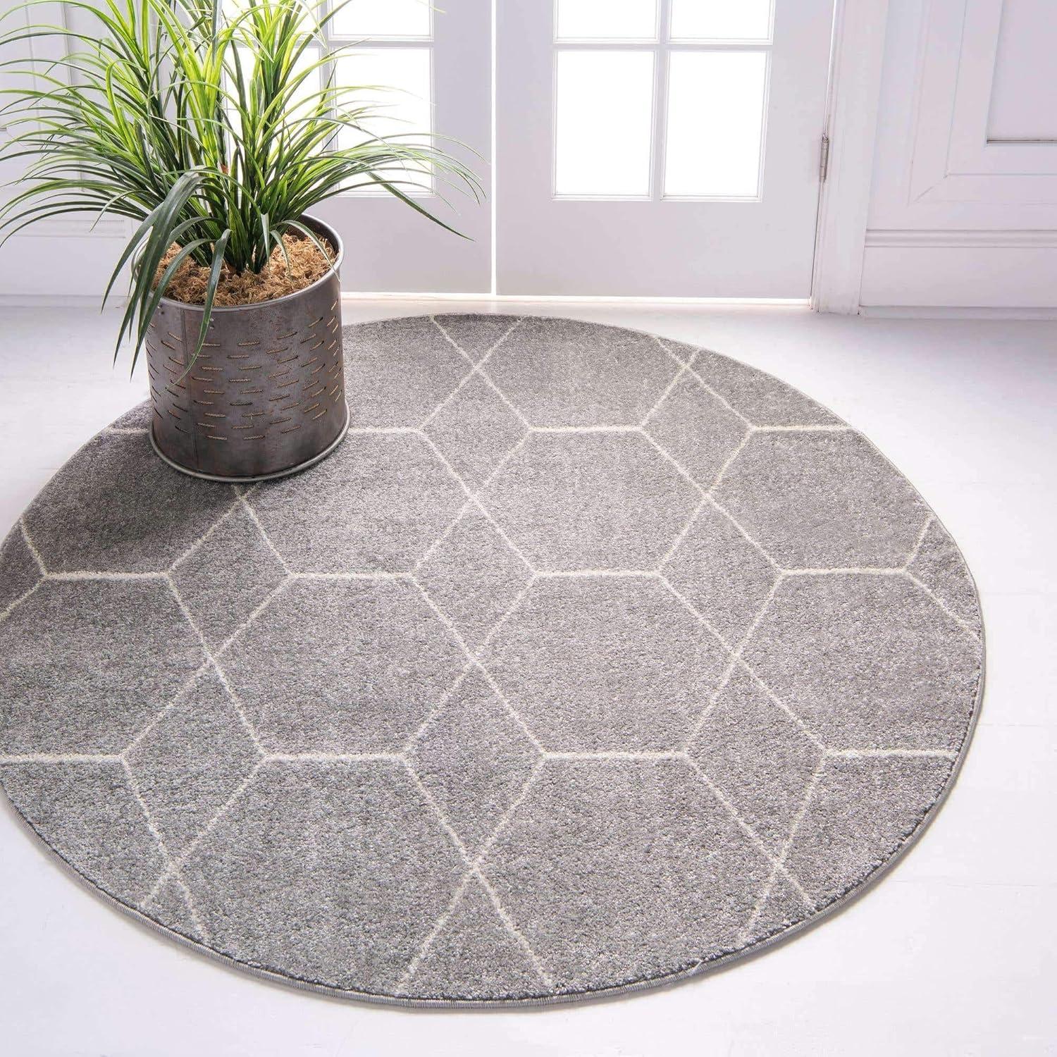 6' Round Light Gray Synthetic Trellis Easy-Care Rug