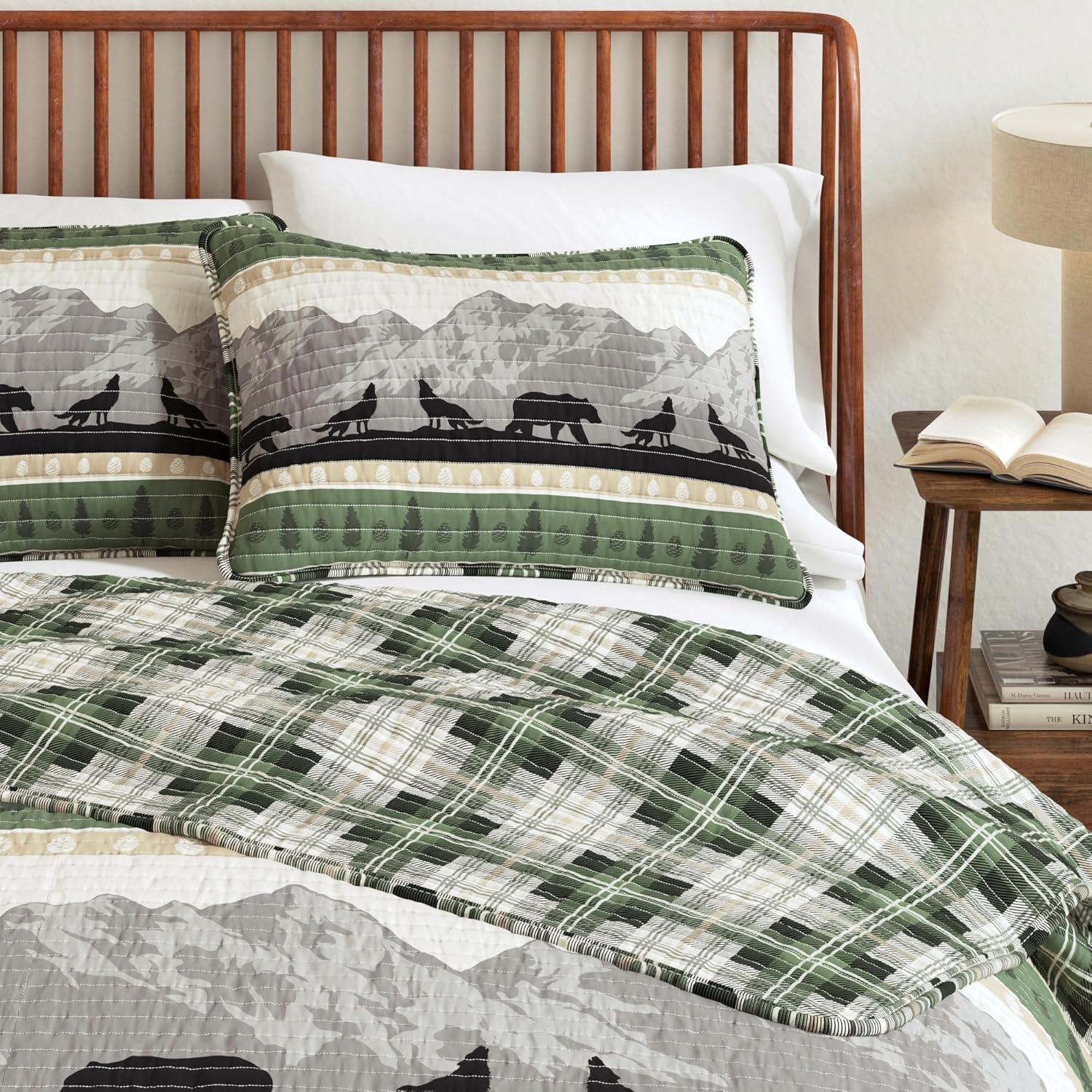 Great Bay Home Rustic Lodge Patchwork Reversible Reversible Quilt Set With Shams  (Full / Queen, Salt Creek)