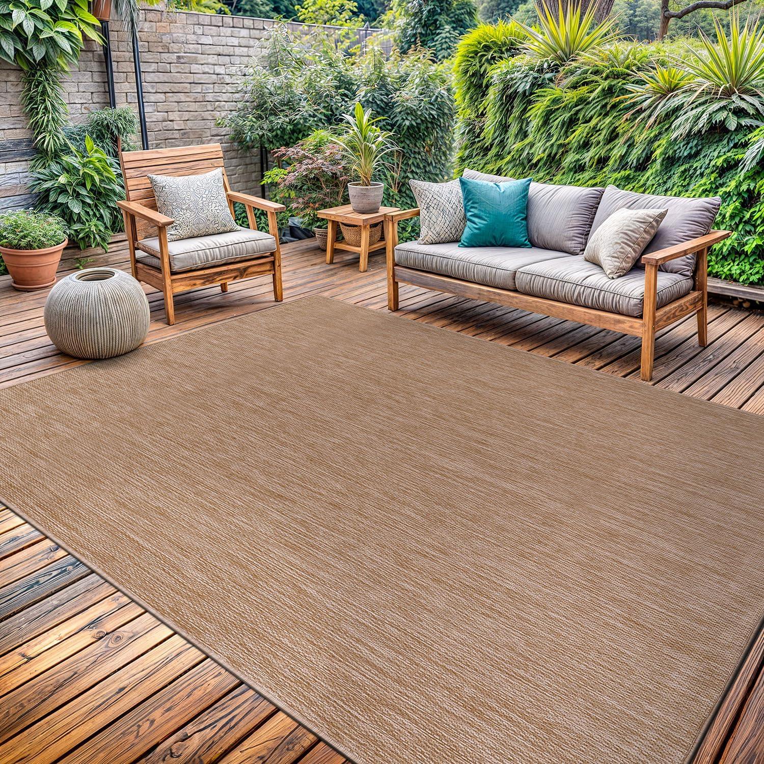 Beige 6' x 9' Synthetic Indoor/Outdoor Washable Rug