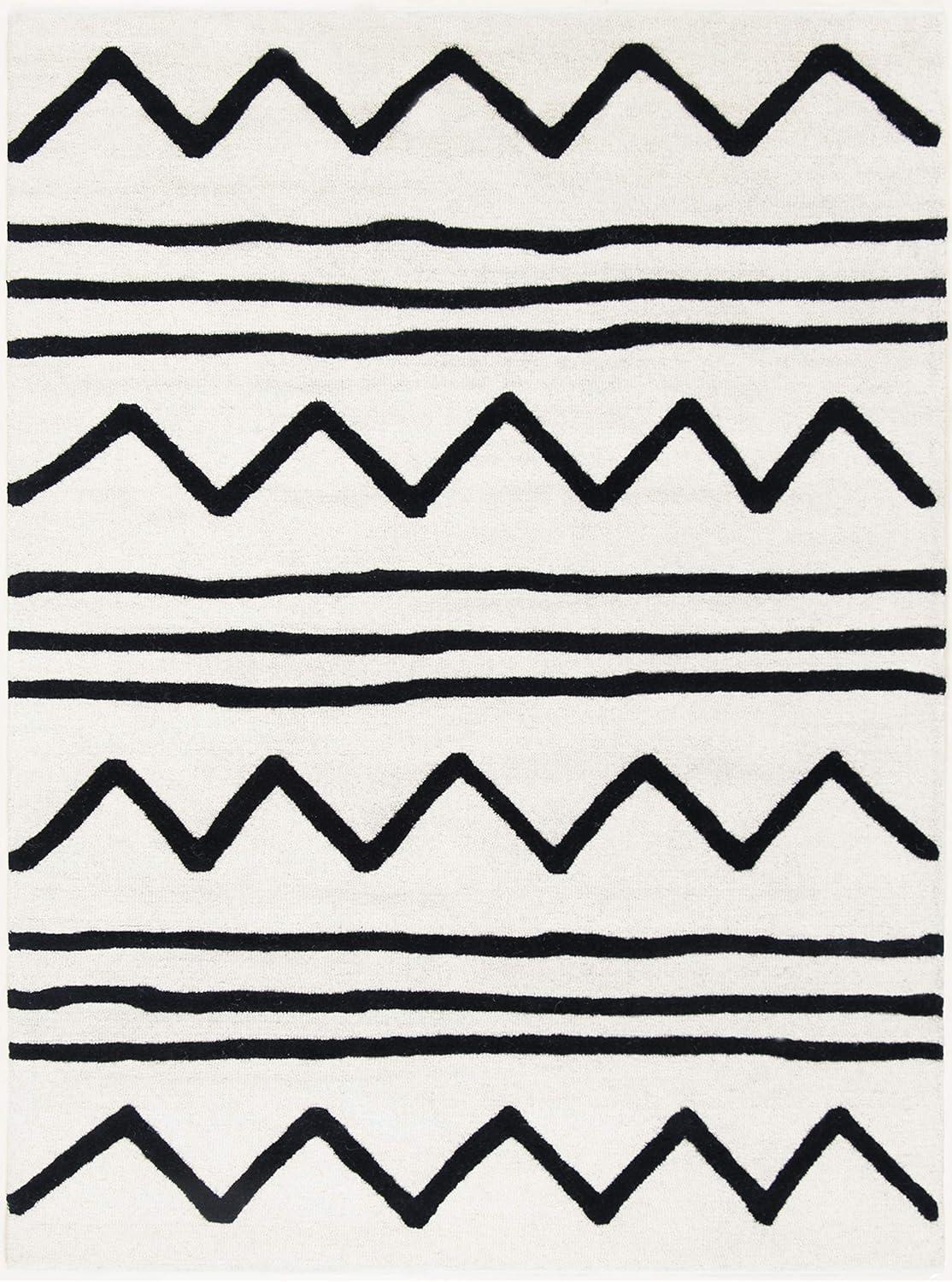 SAFAVIEH Kids Zigzag Striped Wool Area Rug, Ivory/Black, 6' x 9'