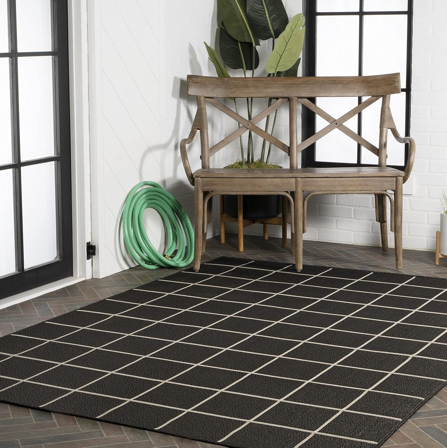 4' x 6' Grid Modern Squares Indoor/Outdoor Area Rug, Black/Cream - JONATHAN Y