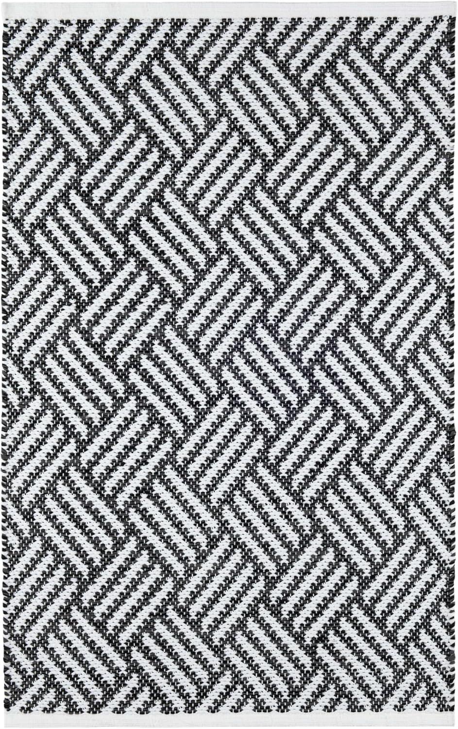 Crisscross Black Handwoven Indoor/Outdoor Rug