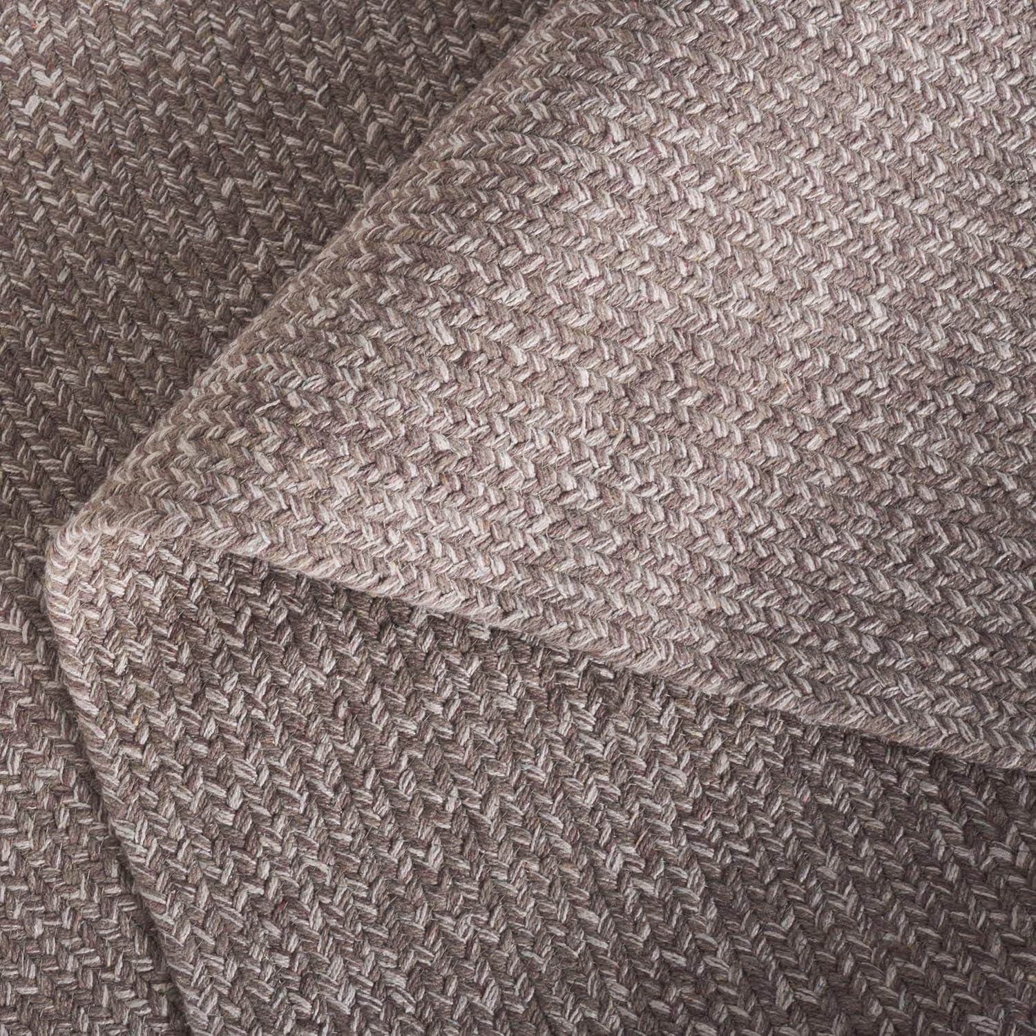 Braided BRD256 Hand Woven Indoor Area Rug - Ivory/Beige - 4'x6' Oval - Safavieh