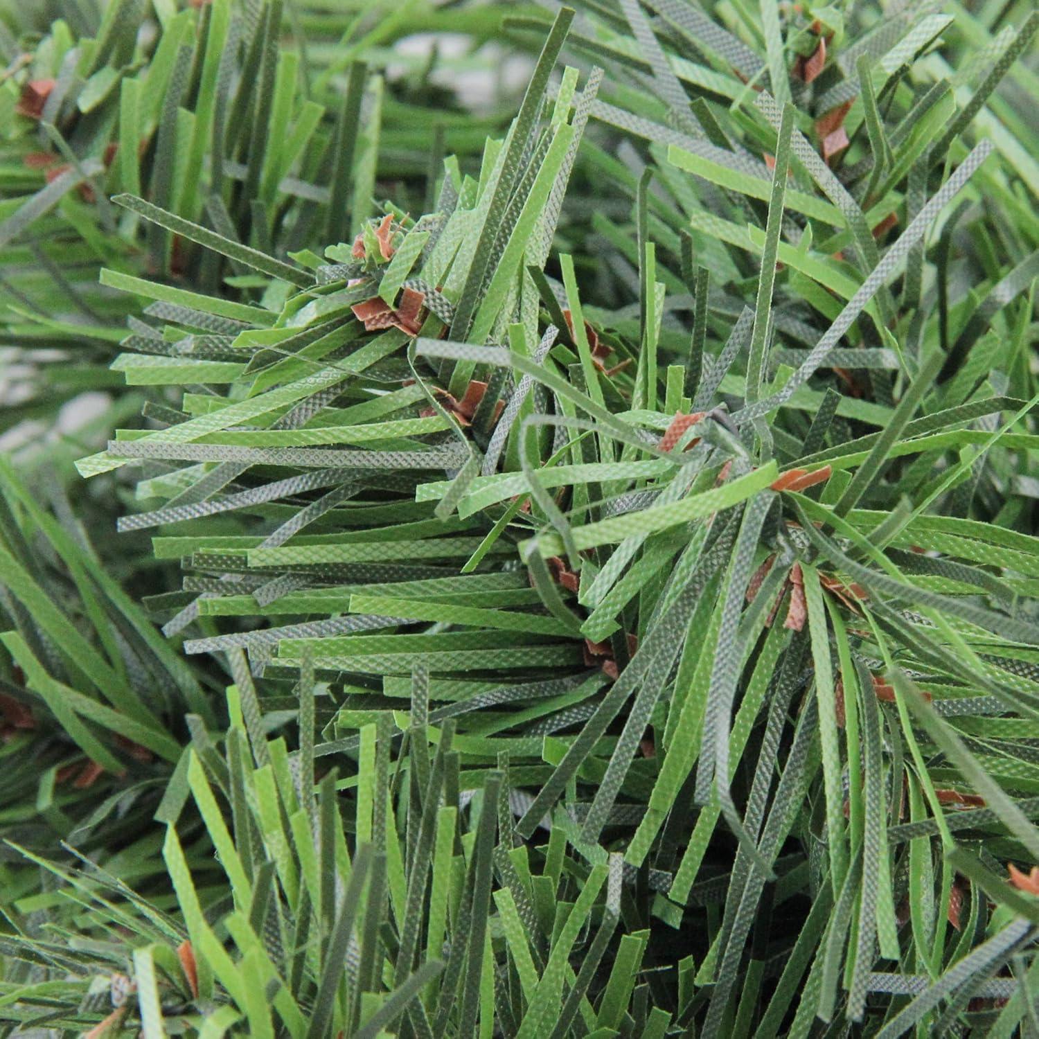Canadian Pine Artificial Christmas Wreath Unlit