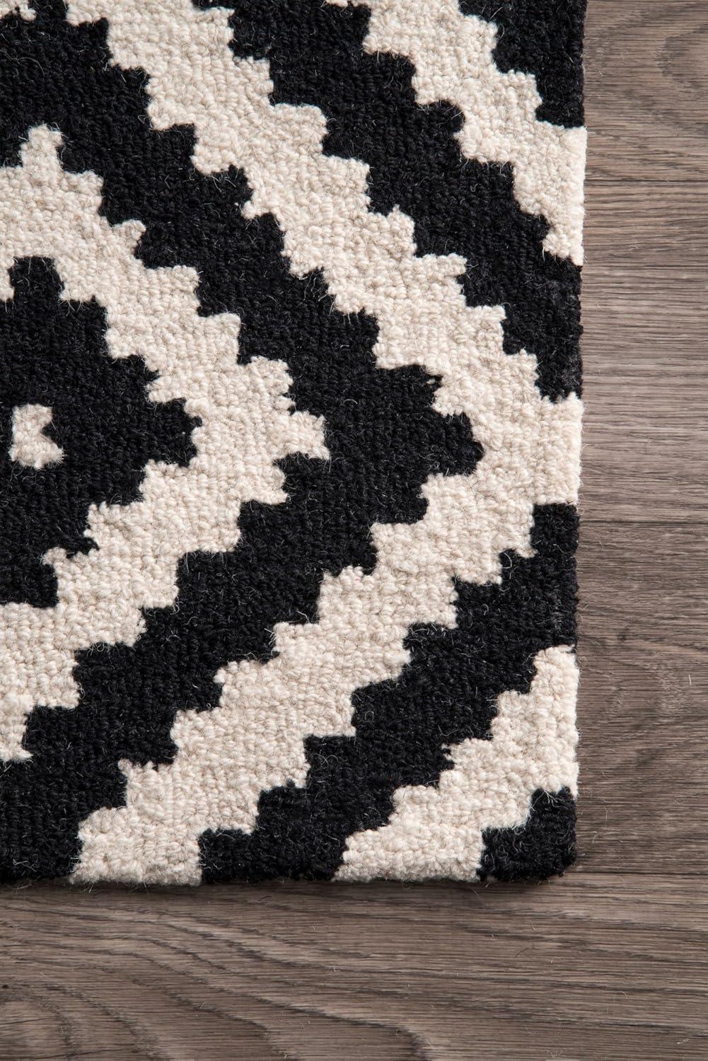 Kellee Hand Tufted Black and White Wool Area Rug, 10x14