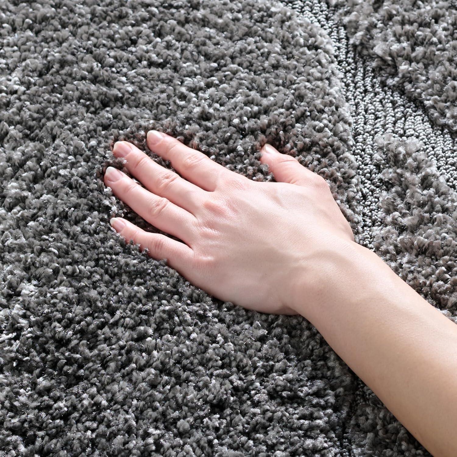 Florida Shag SG471 Power Loomed Indoor Accent Rug - Grey/Grey - 4'x6' - Safavieh