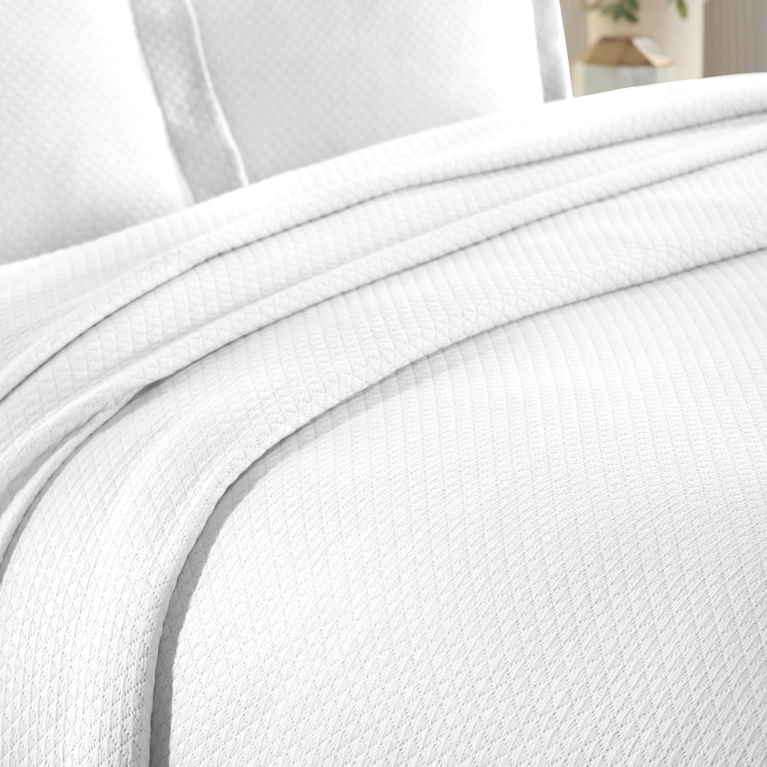 Superior Solitaire Cotton Decorative Bedspread and Sham Set, Queen, White