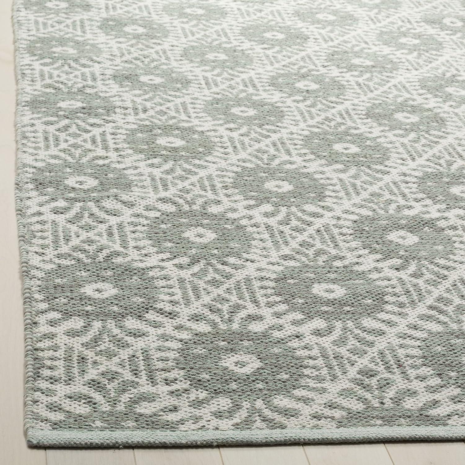 Montauk MTK612 Hand Woven Indoor Accent Rug - Light Green/Ivory - 3'x5' - Safavieh