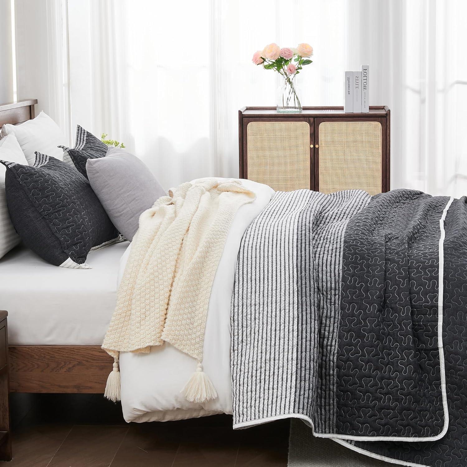 Twin Black and White Microfiber Striped Bedspread Set