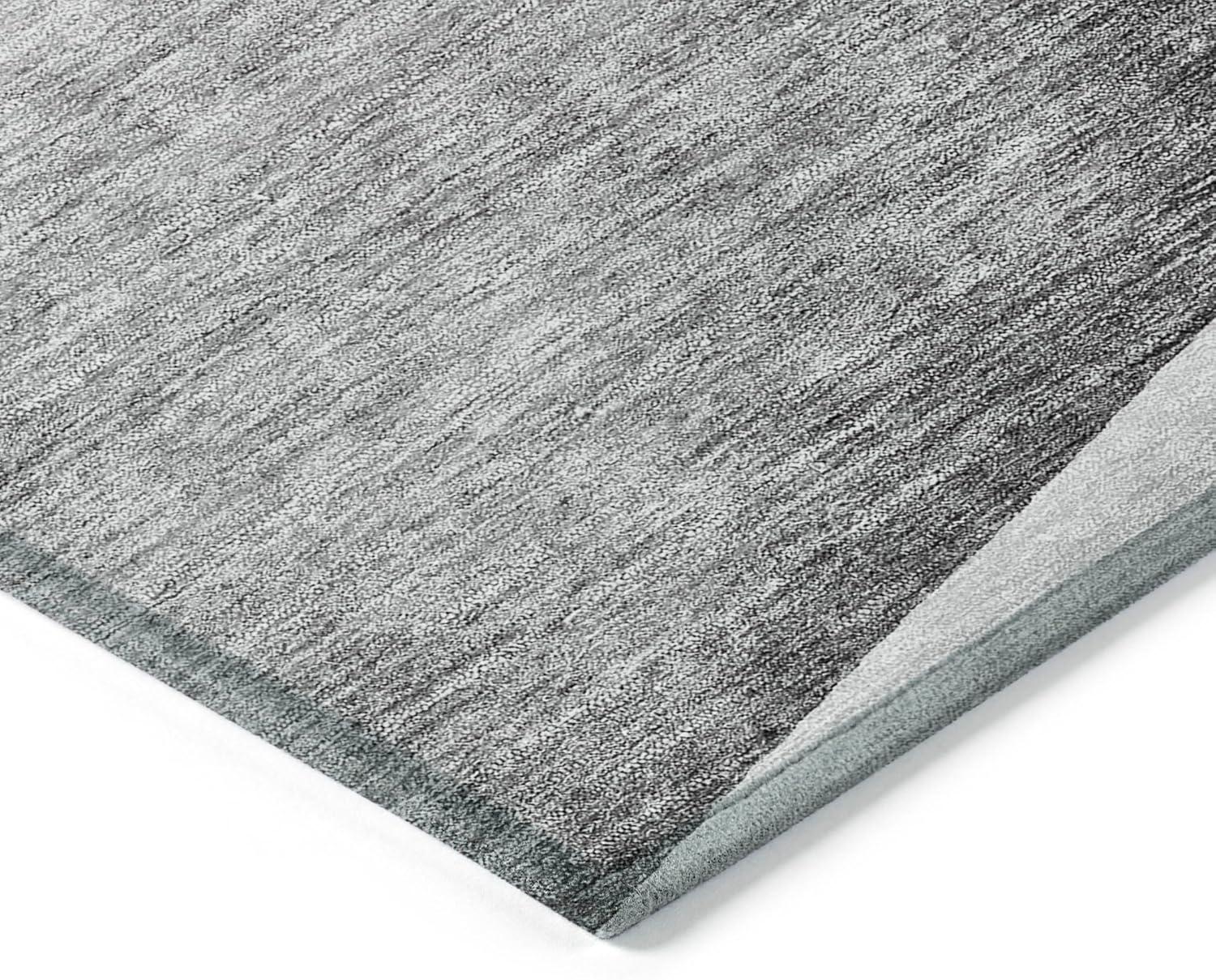 Gray Floral Synthetic Indoor/Outdoor Washable Rug 5' x 7'