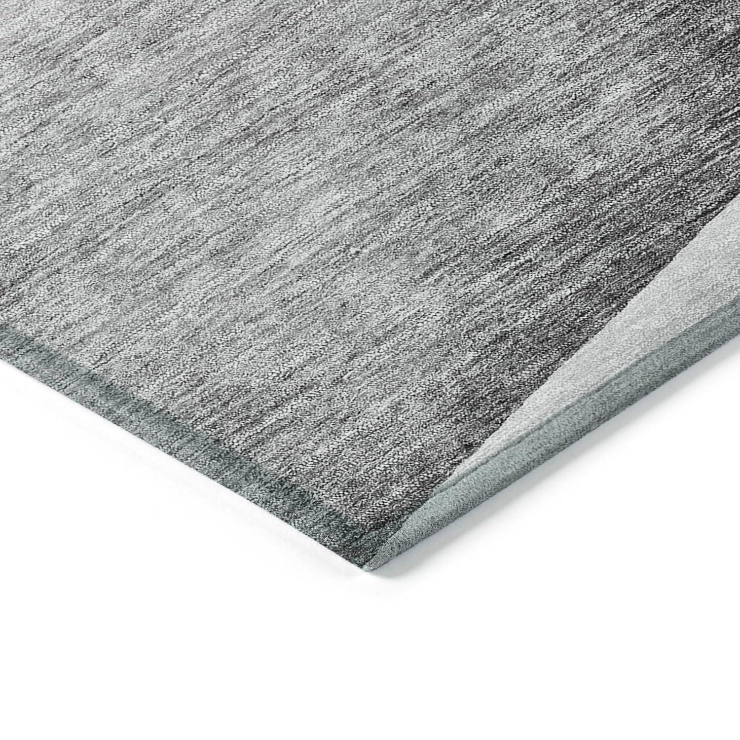 Gray Floral Synthetic Indoor/Outdoor Washable Rug 5' x 7'