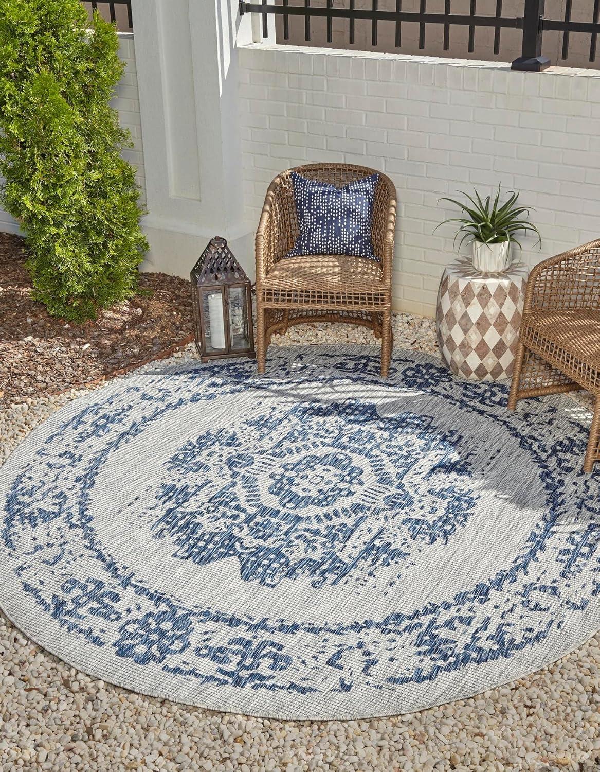 Unique Loom 4' 1 x 4' 1 Round Indoor/Outdoor Traditional Blue Area Rug