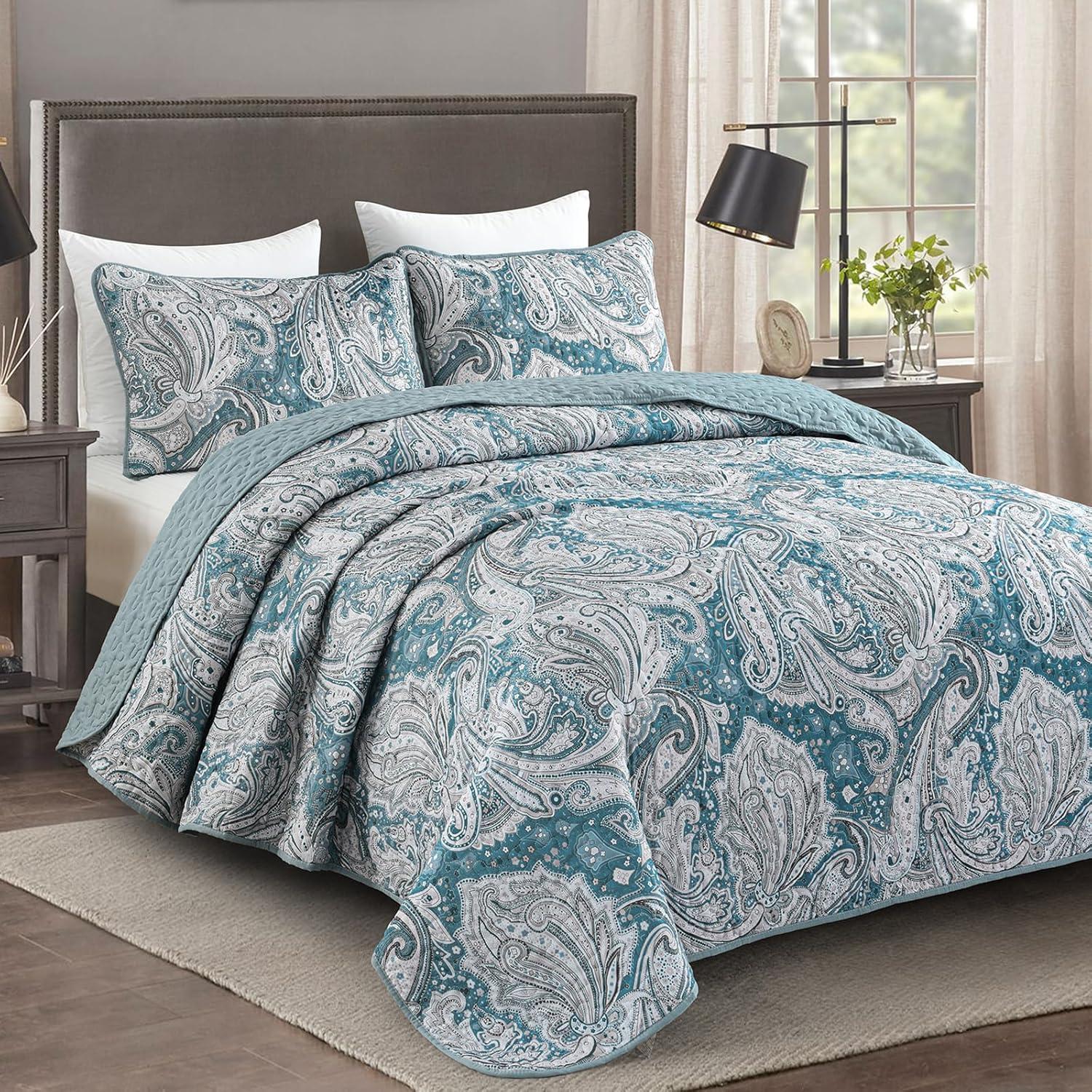 DJY Red Paisley Quilt Set Queen Size Boho Quilt Bedspread Set 3 Pieces, Soft Lightweight Microfiber Coverlet Set Burgundy Paisley Floral Pattern Bedding for All Season, 96''x90''