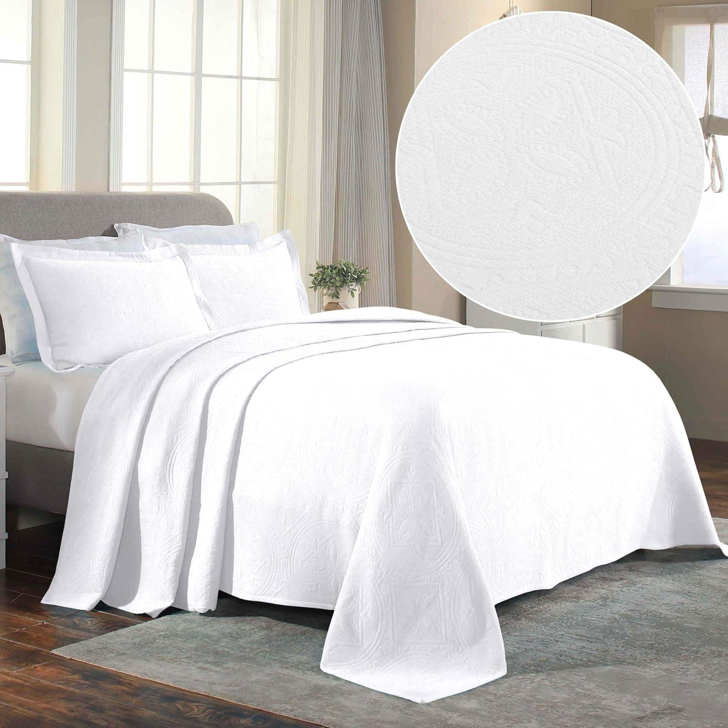 Superior 2 Piece Celtic Circles Cotton Bedspread Set, Decorative Bed Spread, Home Bed Decor, 1 Pillow Sham, Medium Weight Blanket, Matelasse Coverlet Bedding, Wedding Ring Design, Queen, White
