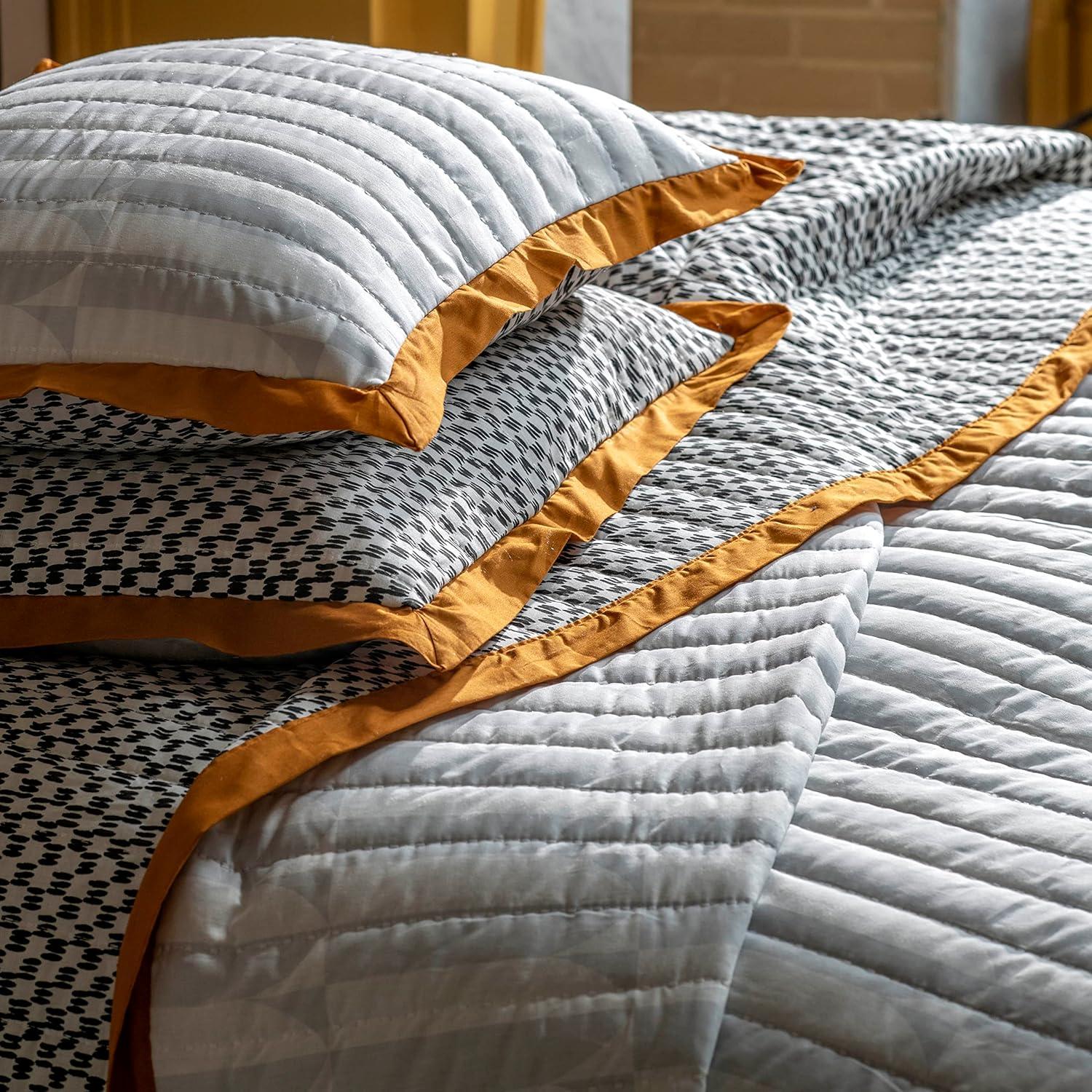 Gray Twin Cotton Reversible Quilt Set with Orange Trim