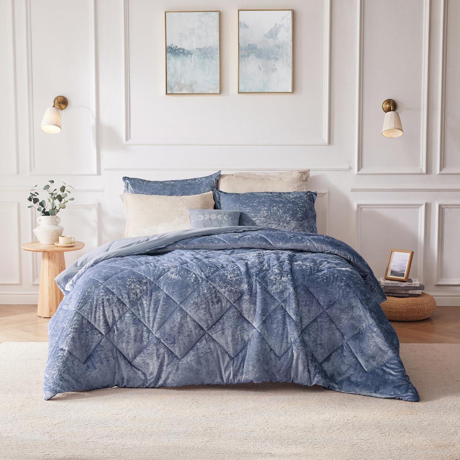 Twin/Twin XL Blue Crushed Velvet Quilted Duvet Set