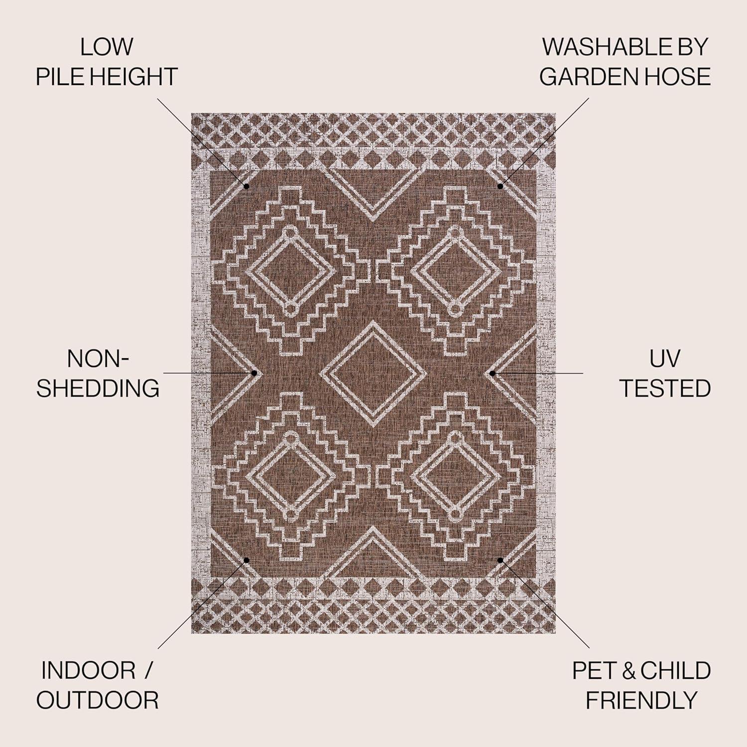 Marokko Diamond  Medallion Indoor/Outdoor Area Rug - JONATHAN Y