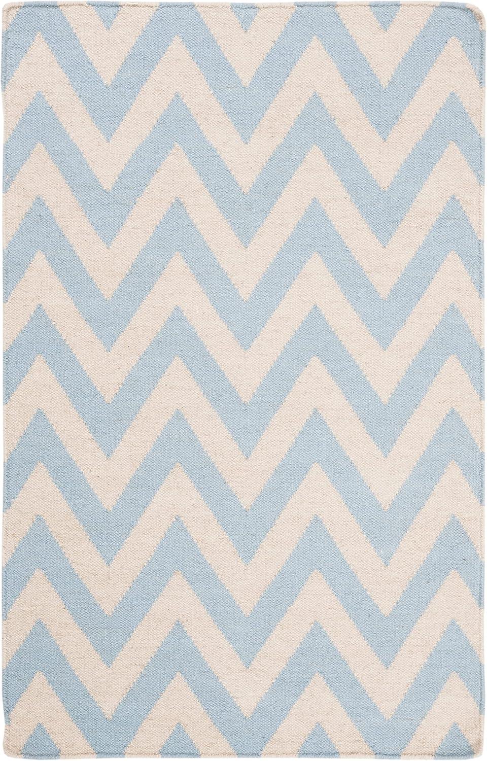 Ivory and Blue Geometric Wool Flatweave Rug, 2'6" x 4'