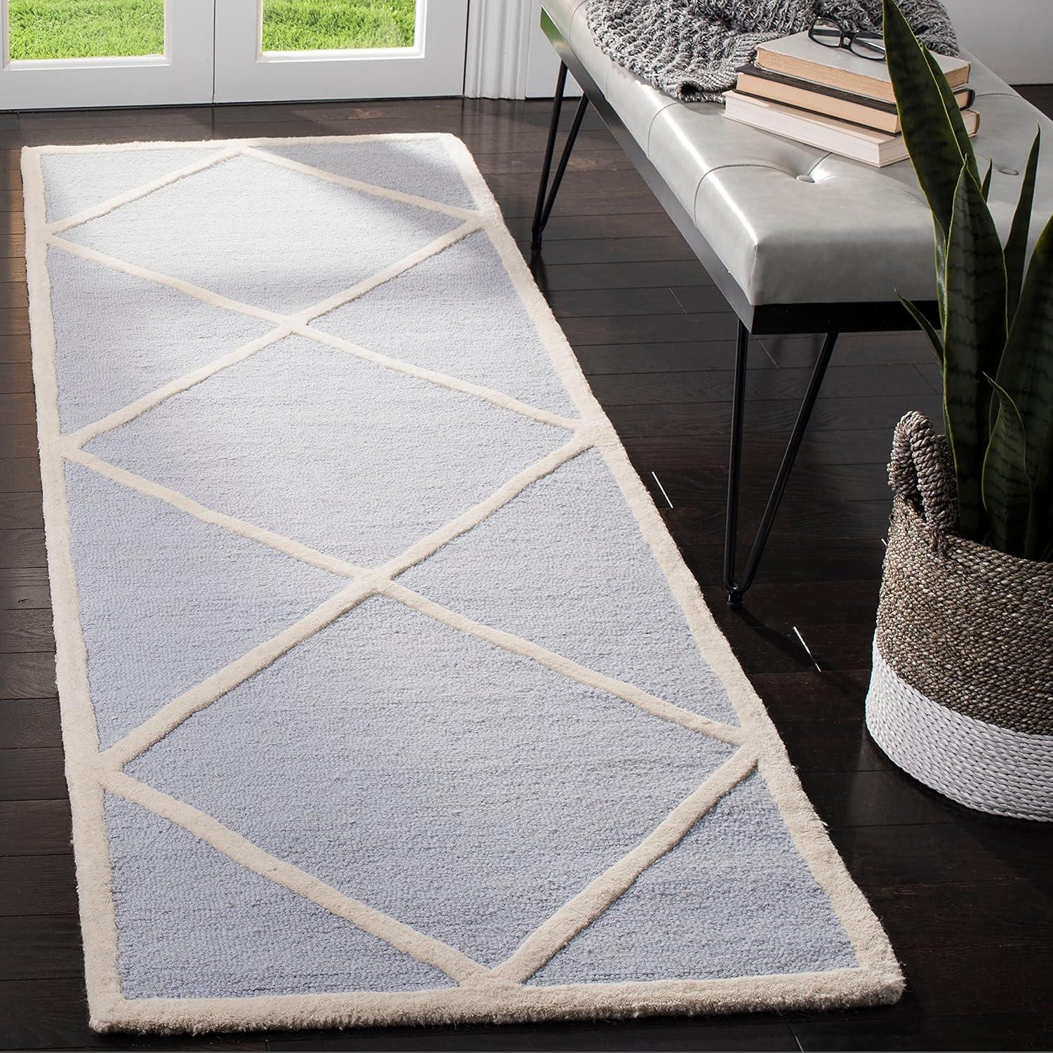 SAFAVIEH Cambridge Kennedy Geometric Diamonds Wool Area Rug, Light Blue/Ivory, 2' x 3'